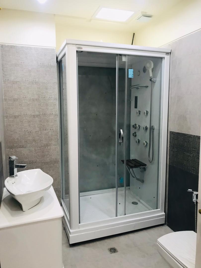 فروش آپارتمان 200 متر دروس نوساز سه جهت نور خوش نقشه
