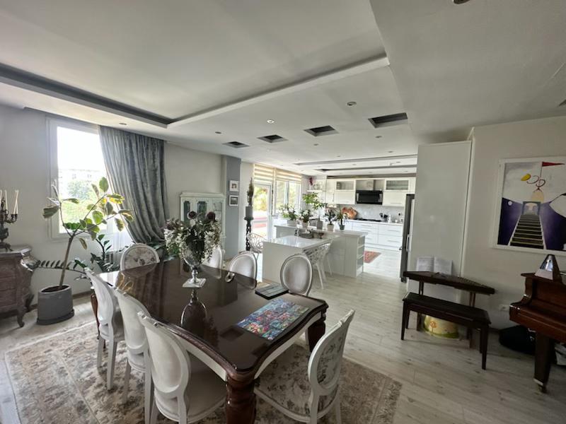 فروش آپارتمان 200متر 2خواب حکمت پلان تفکیکی