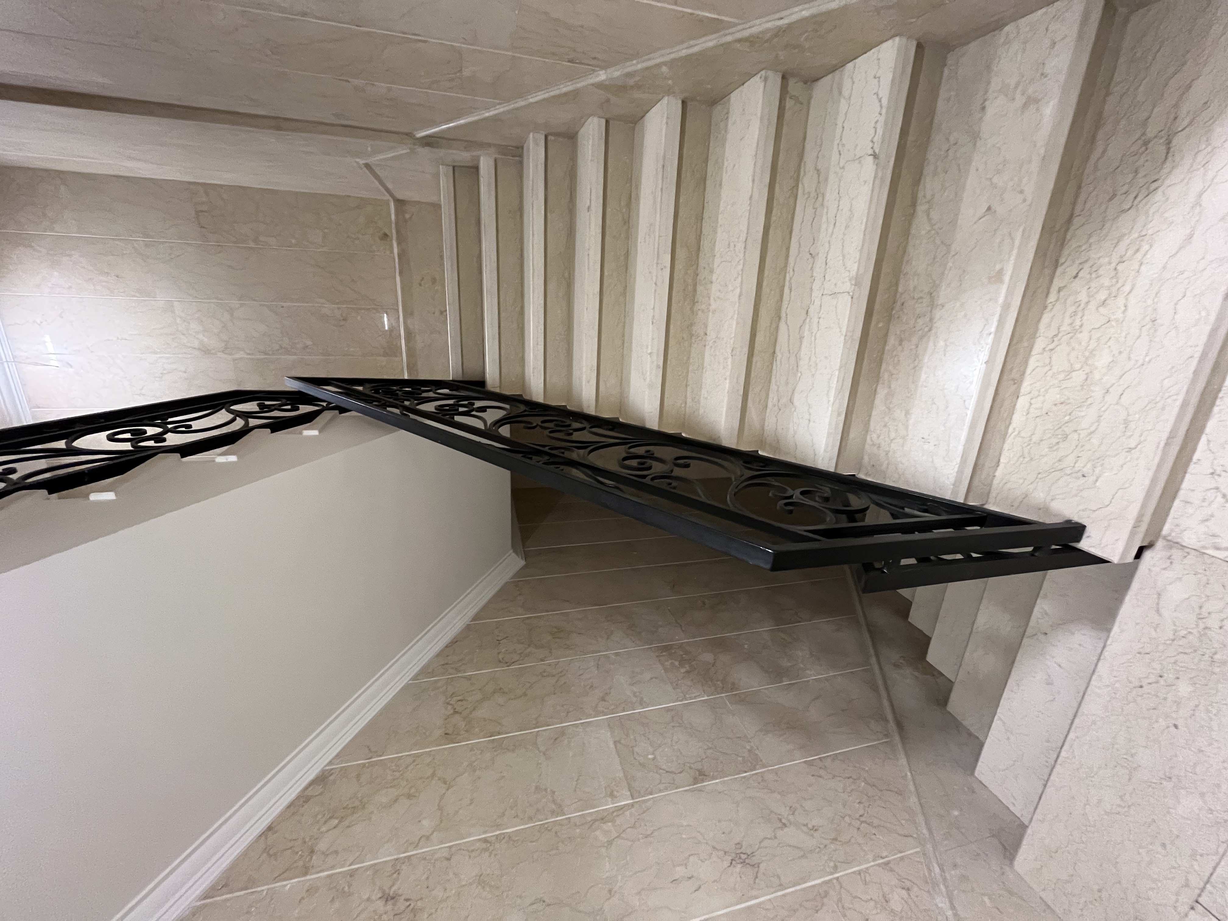 فروش آپارتمان 155 متر جهانتاب سه خواب فول مشاعات