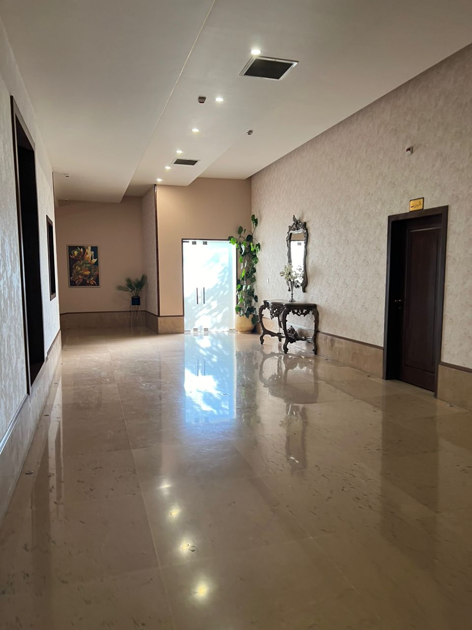 فروش آپارتمان 115 متر گلزار طبقه 8 فول هتلینگ