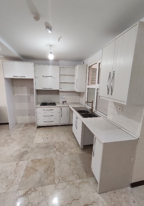 فروش آپارتمان 103 متر زرگنده کلید نخورده