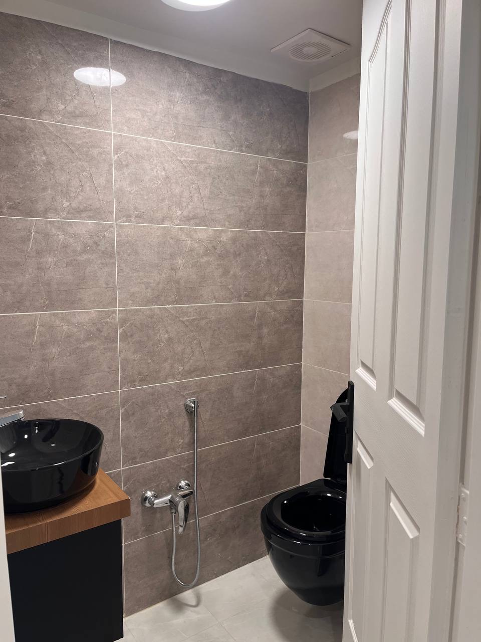 فروش آپارتمان 150 متر فول بازسازی شده تاپ لوکیشن دیباجی منظریه