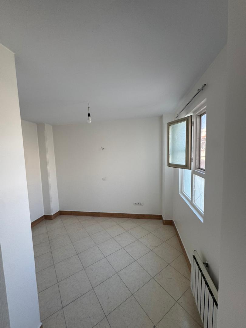آپارتمان 80 متر 2 خواب فول امکانات