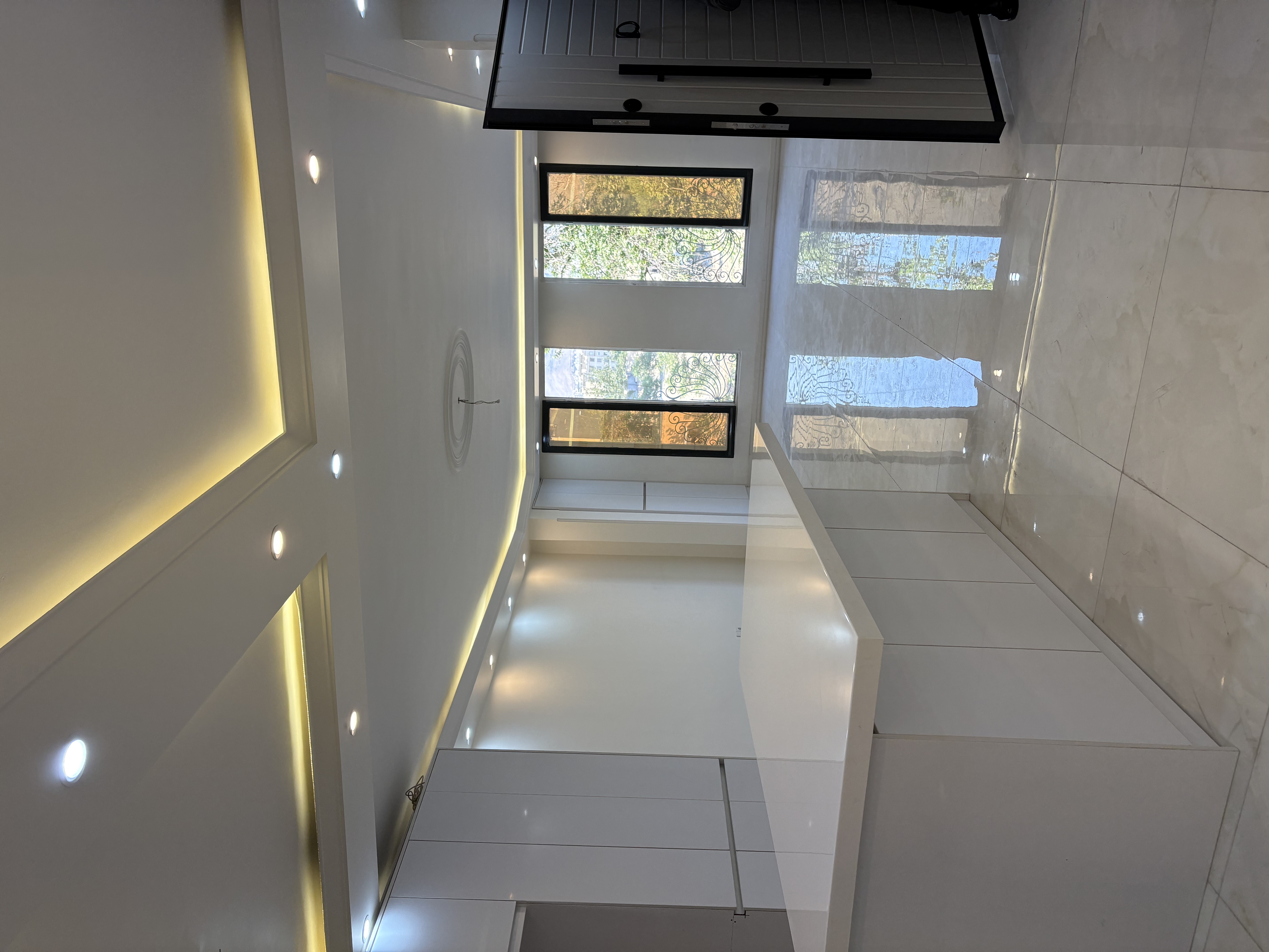 اجاره آپارتمان 107 متر پاسداران تاپ لوکیشن