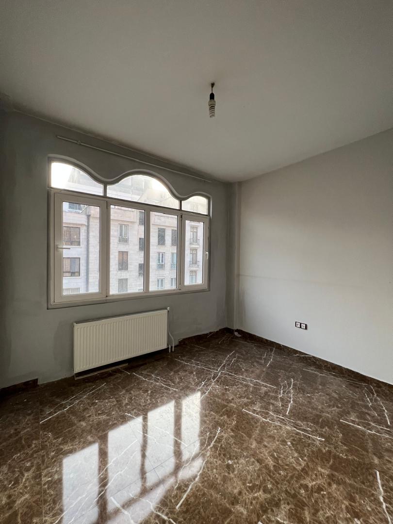 فروش آپارتمان 105 متر آجودانیه