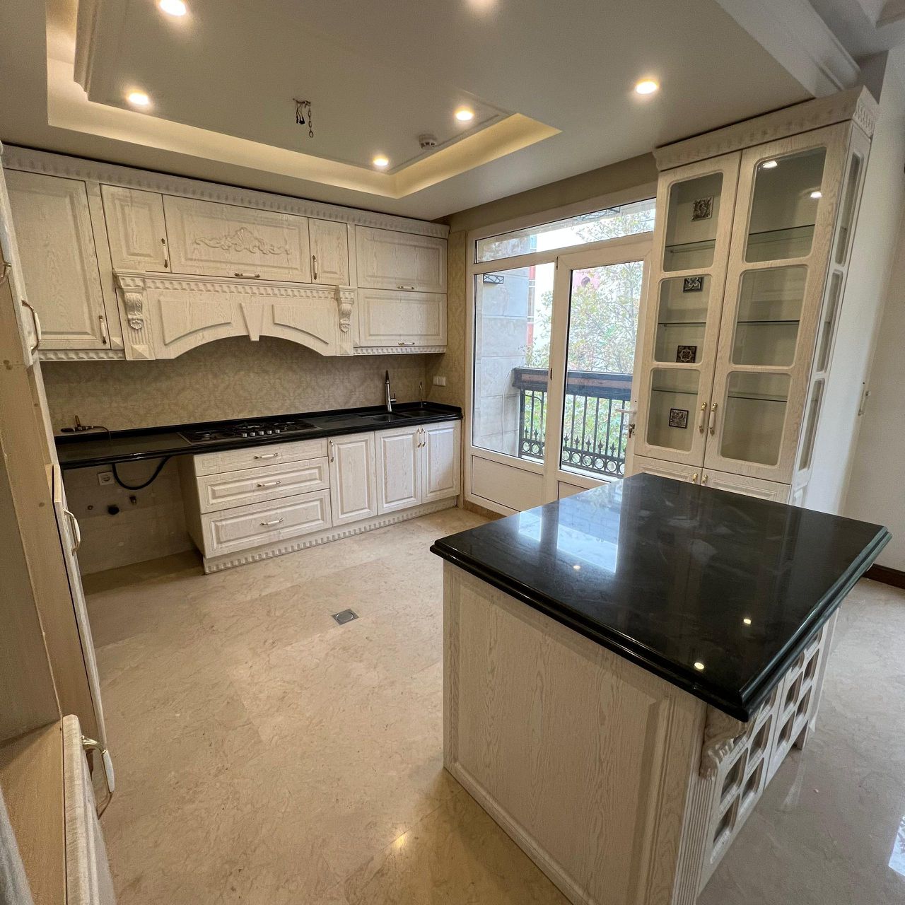 فروش آپارتمان 95 متر جهانتاب 20 متر انباری