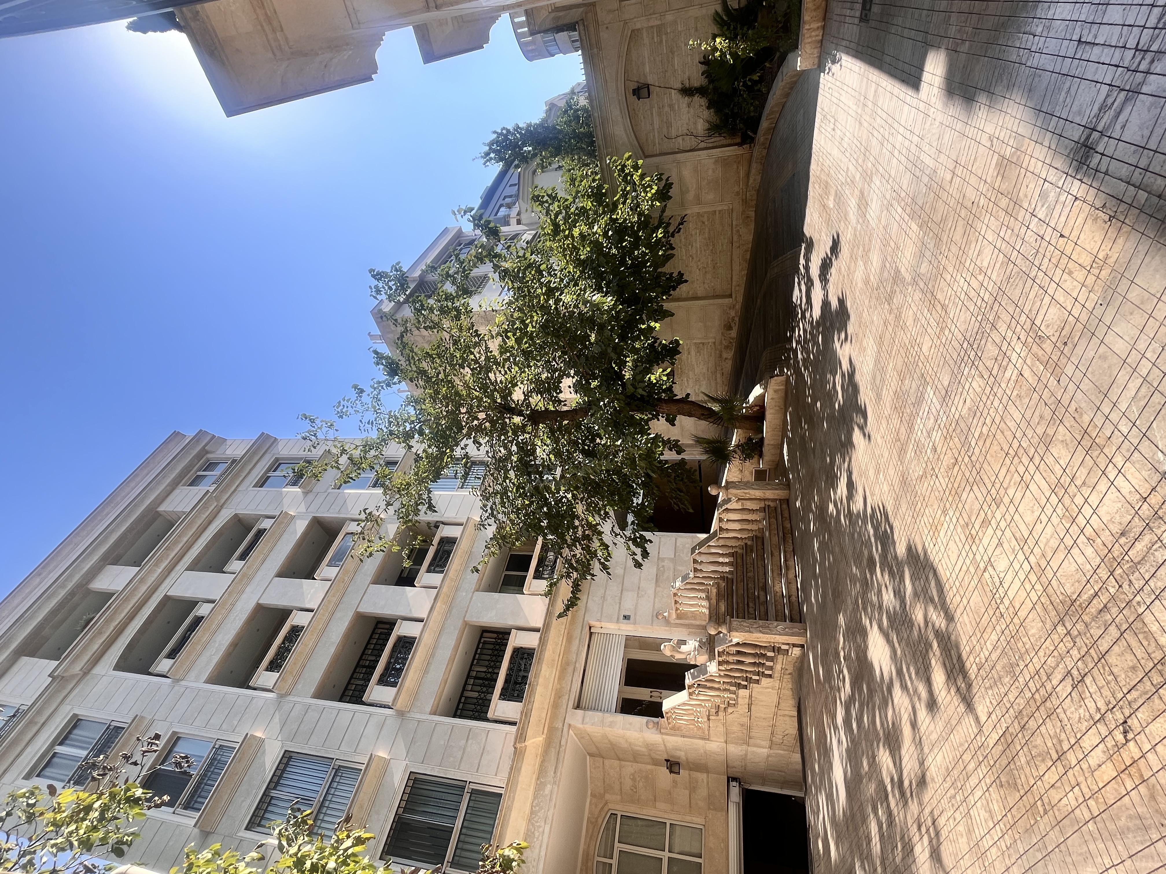 فروش اپارتمان 143 متری در نیاوران