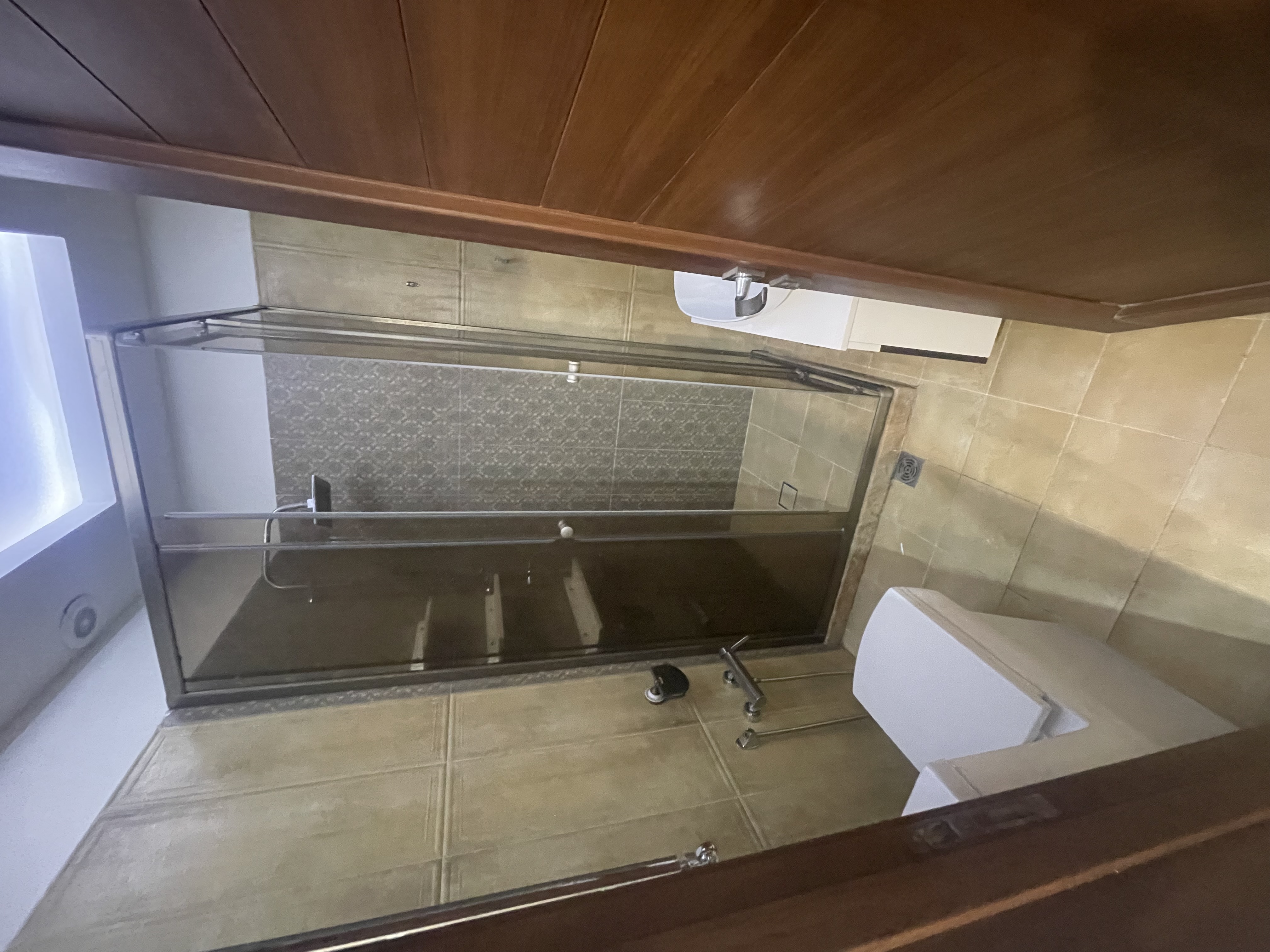 فروش اپارتمان 105متر اندرزگو  زير قيمت
