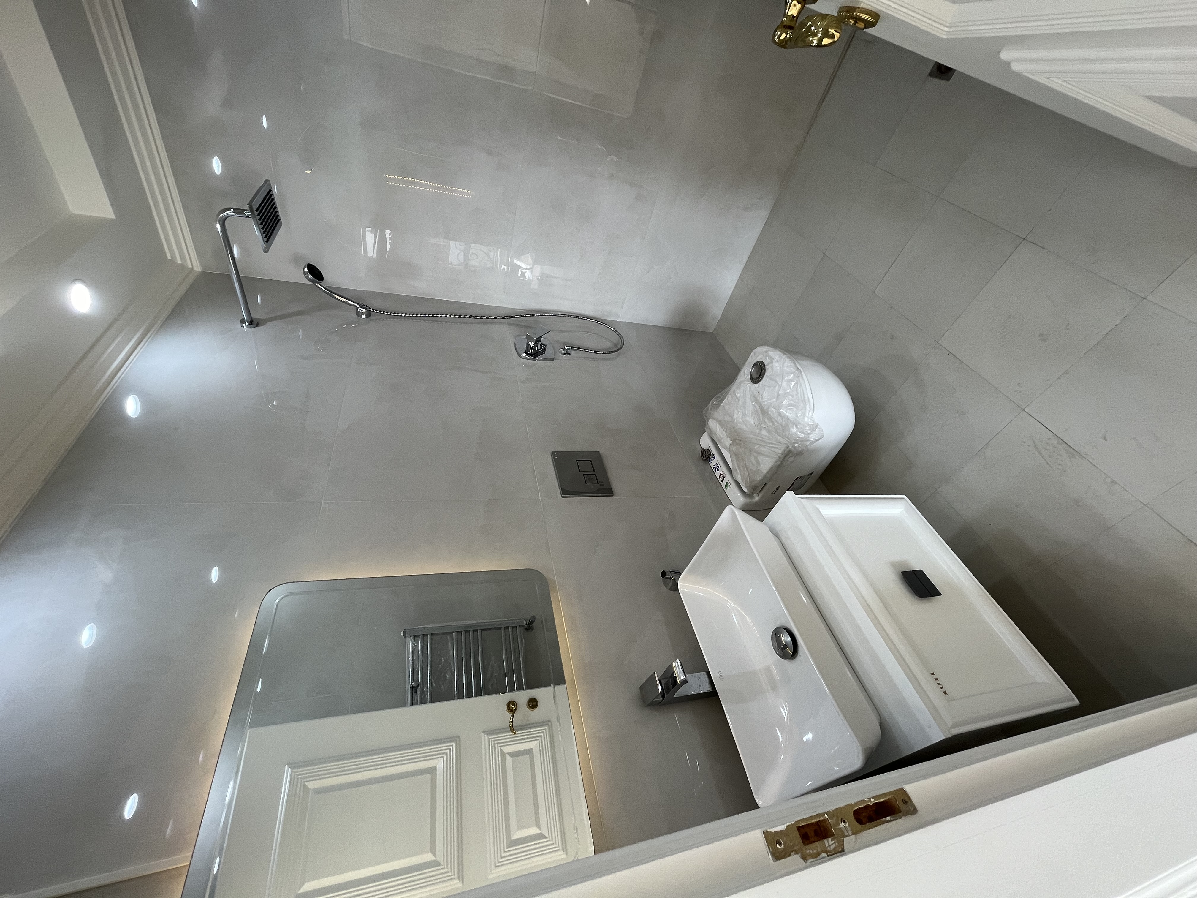 فروش آپارتمان 155 متر جهانتاب سه خواب فول مشاعات