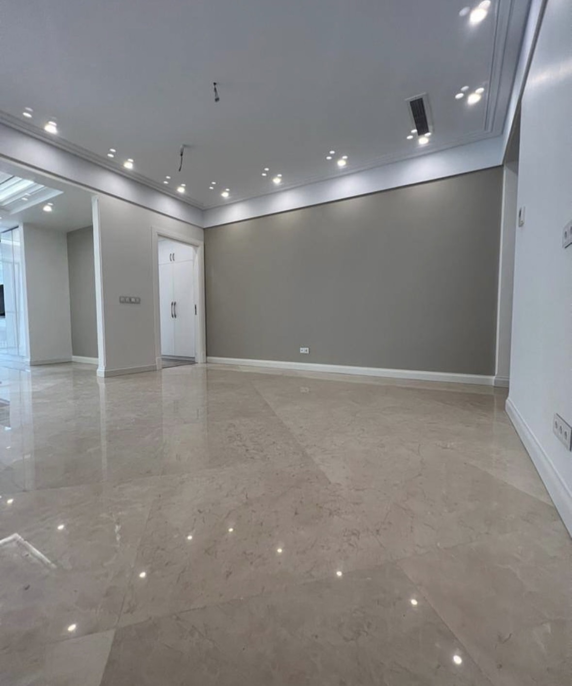 فروش آپارتمان  225 متر دولت غرق نور پلان مهندسی