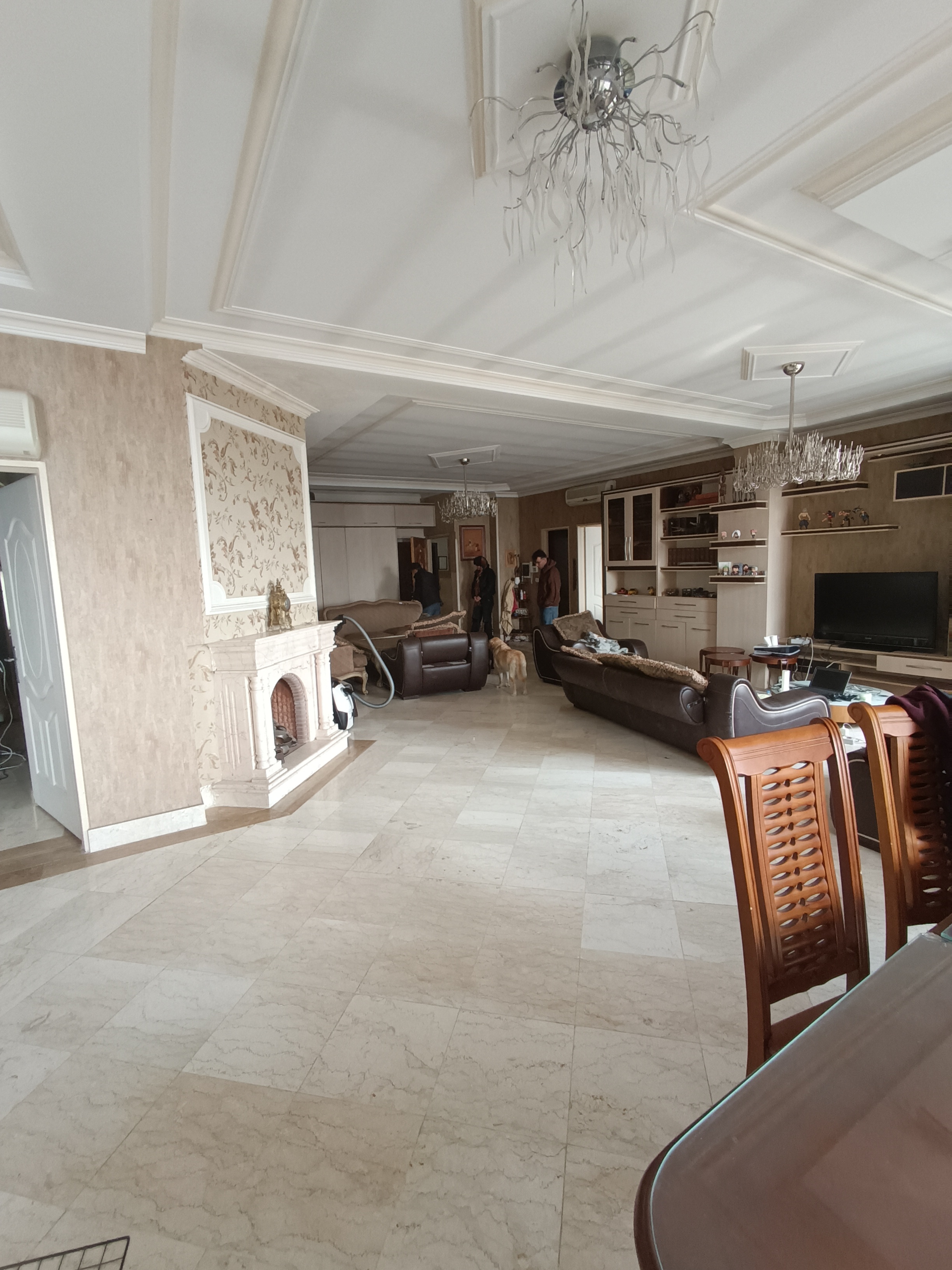 فروش آپارتمان 180 متر شهرک لاله 3 خواب 2 مستر 2 بالکن