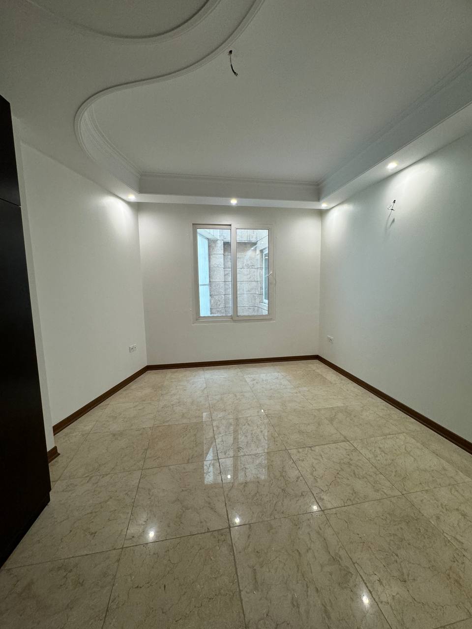 فروش آپارتمان 152 متر نیاوران 3 خواب 3 مستر 2 پارکینگه