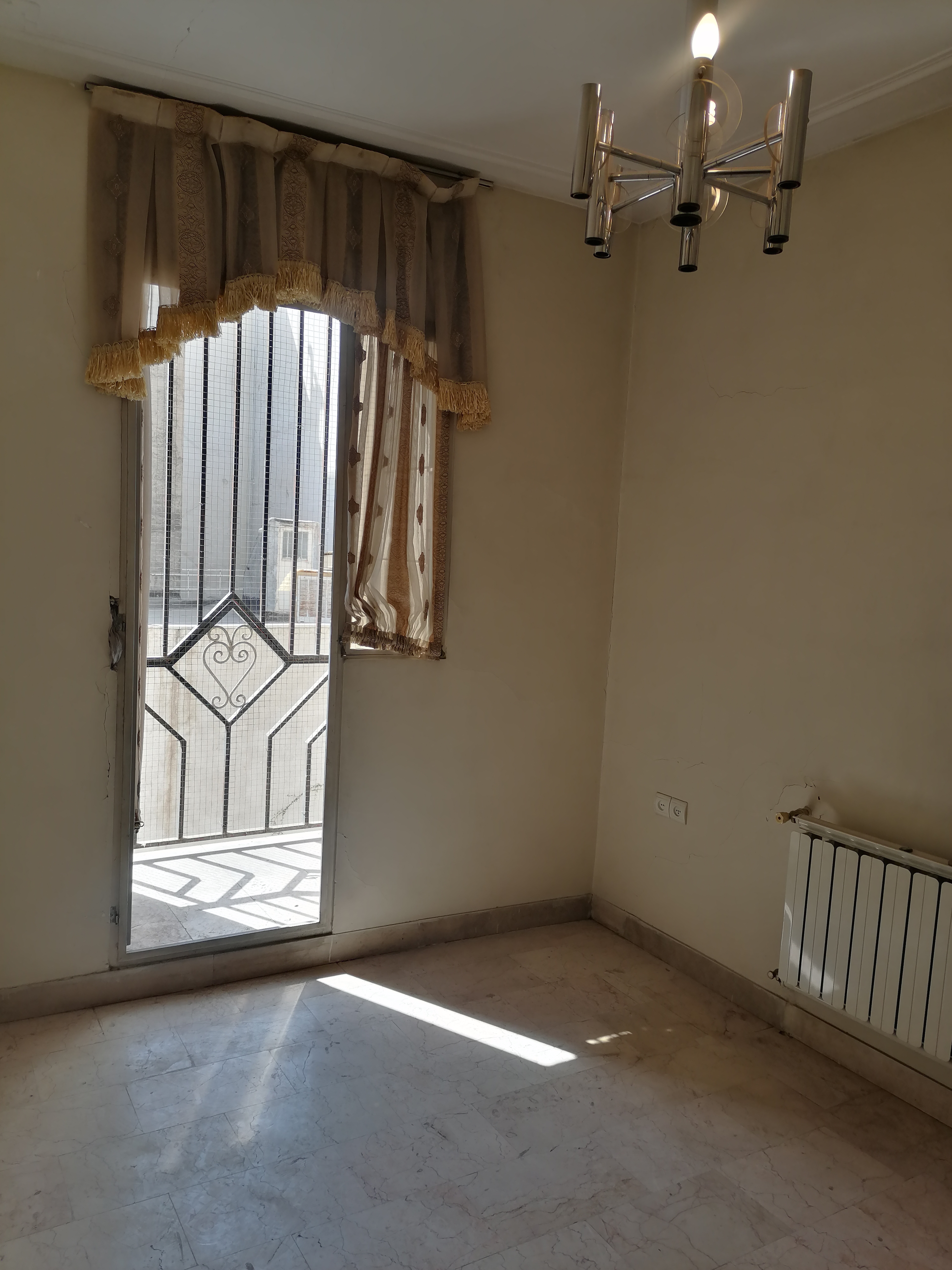 فروش اپارتمان 120 متر فدک خیابان سامان