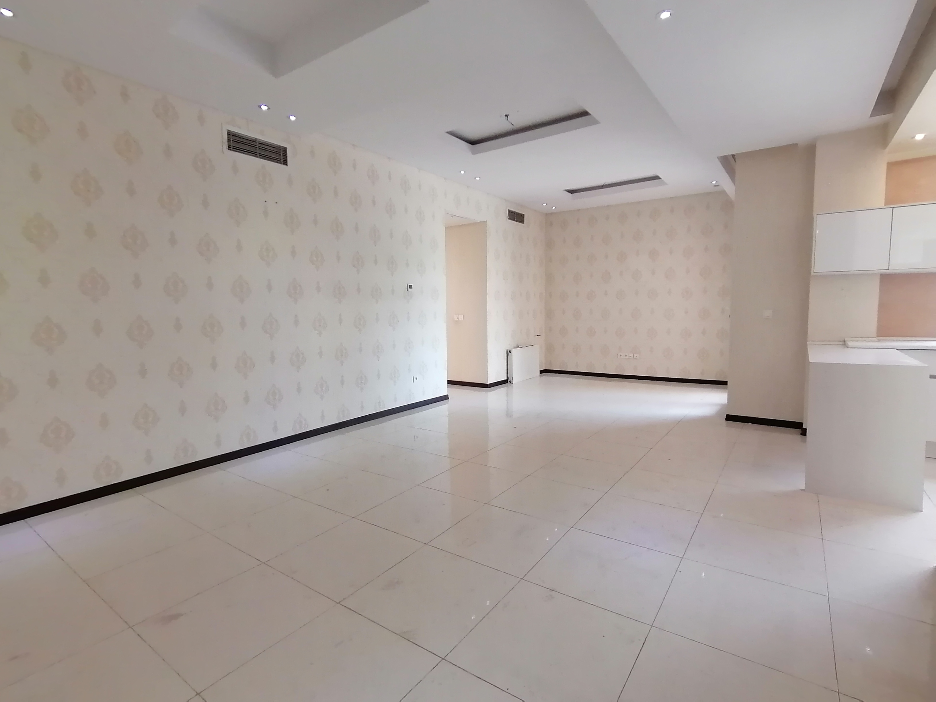 فروش آپارتمان 98 متر اندرزگو ورودی لابی مبله