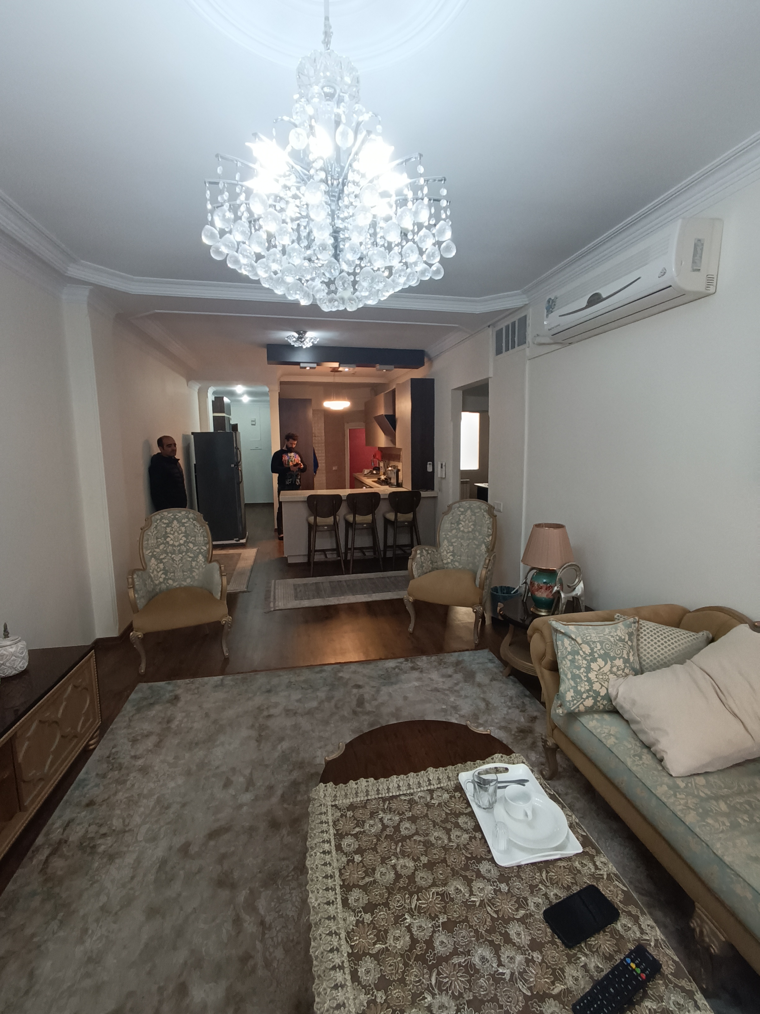 فروش آپارتمان 86 متر ازگل 2 خواب سرایداری و ویو کوهستان