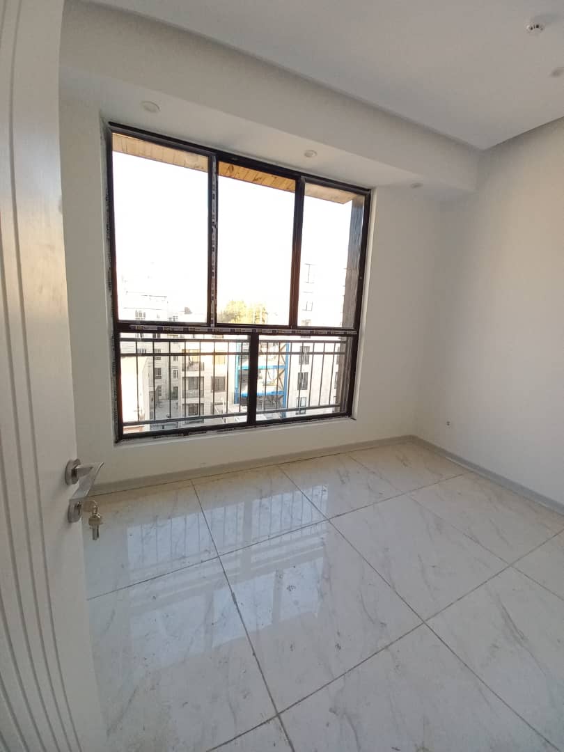 فروش 97متر 2 خواب نوساز ویو کل شهر لویزان