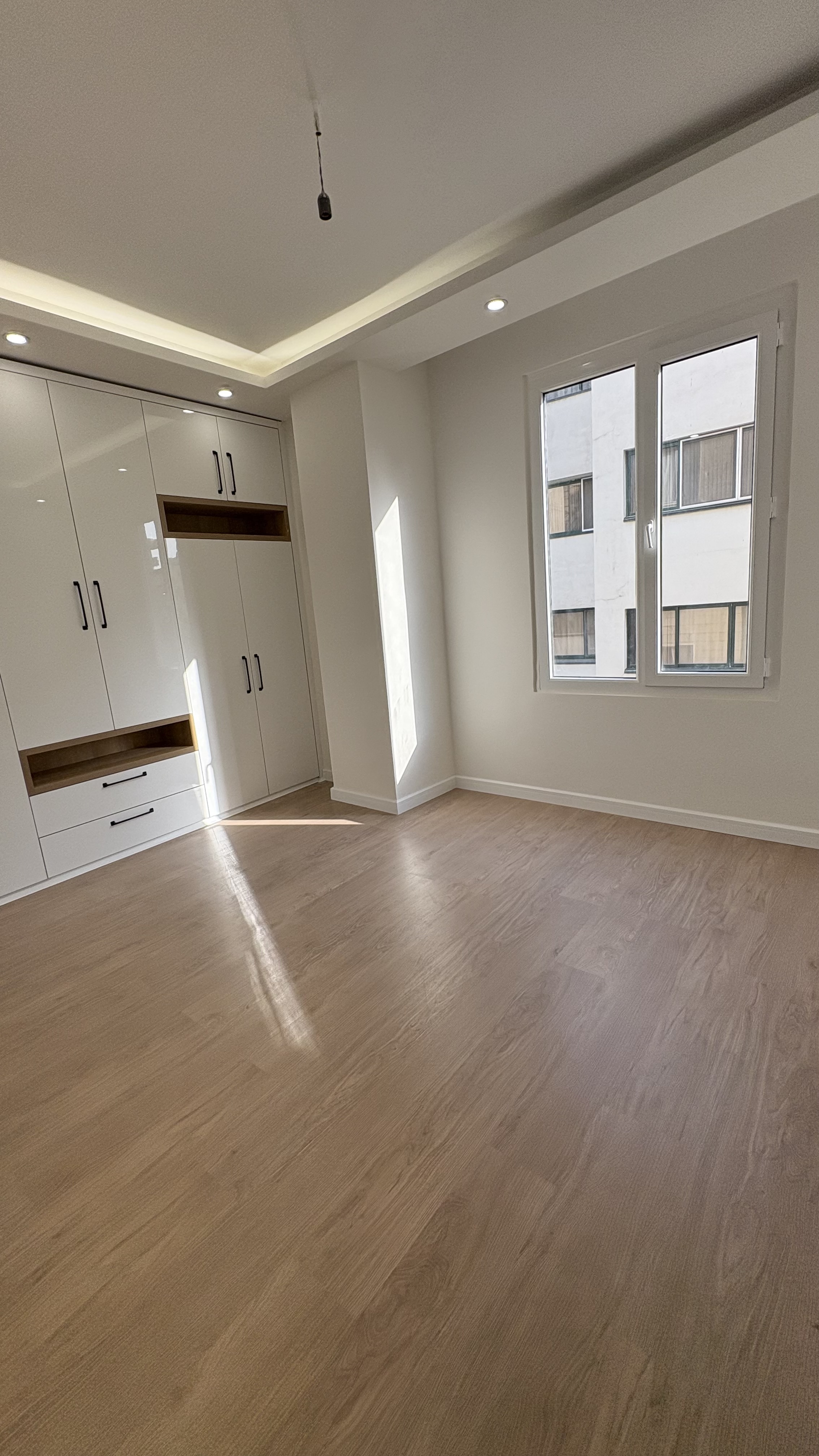 فروش آپارتمان/210 متر/3خواب/شمال کاخ