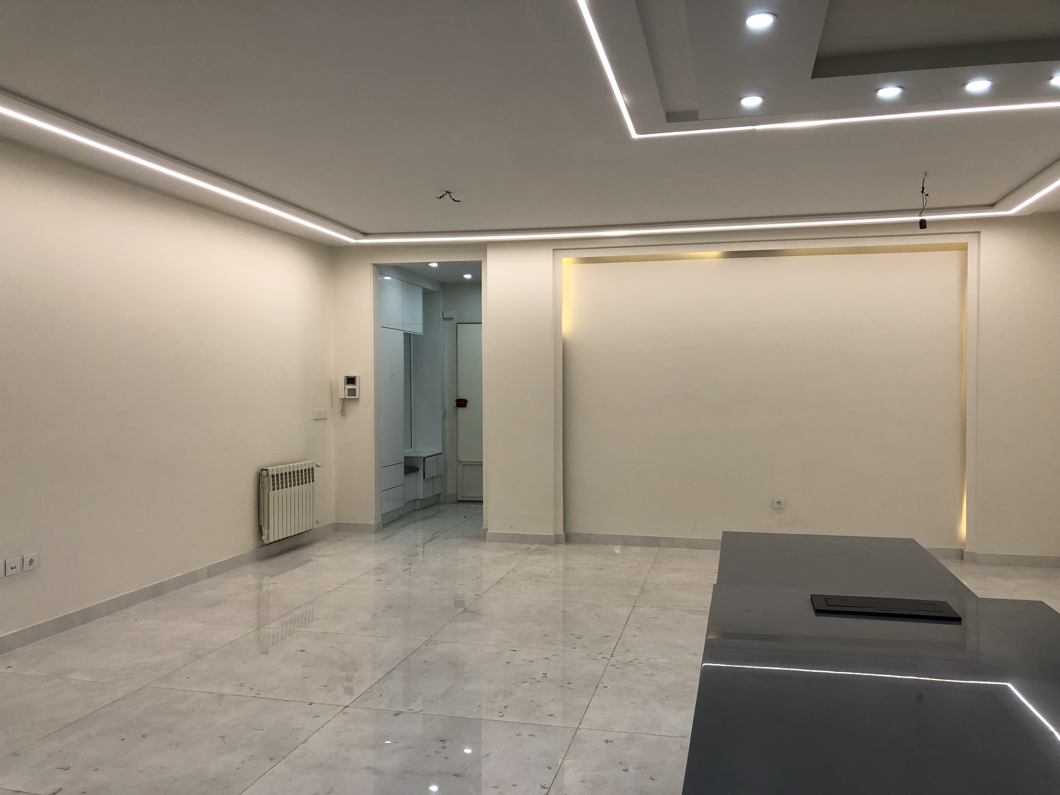 فروش آپارتمان 120 متر نیاوران حیاط دار