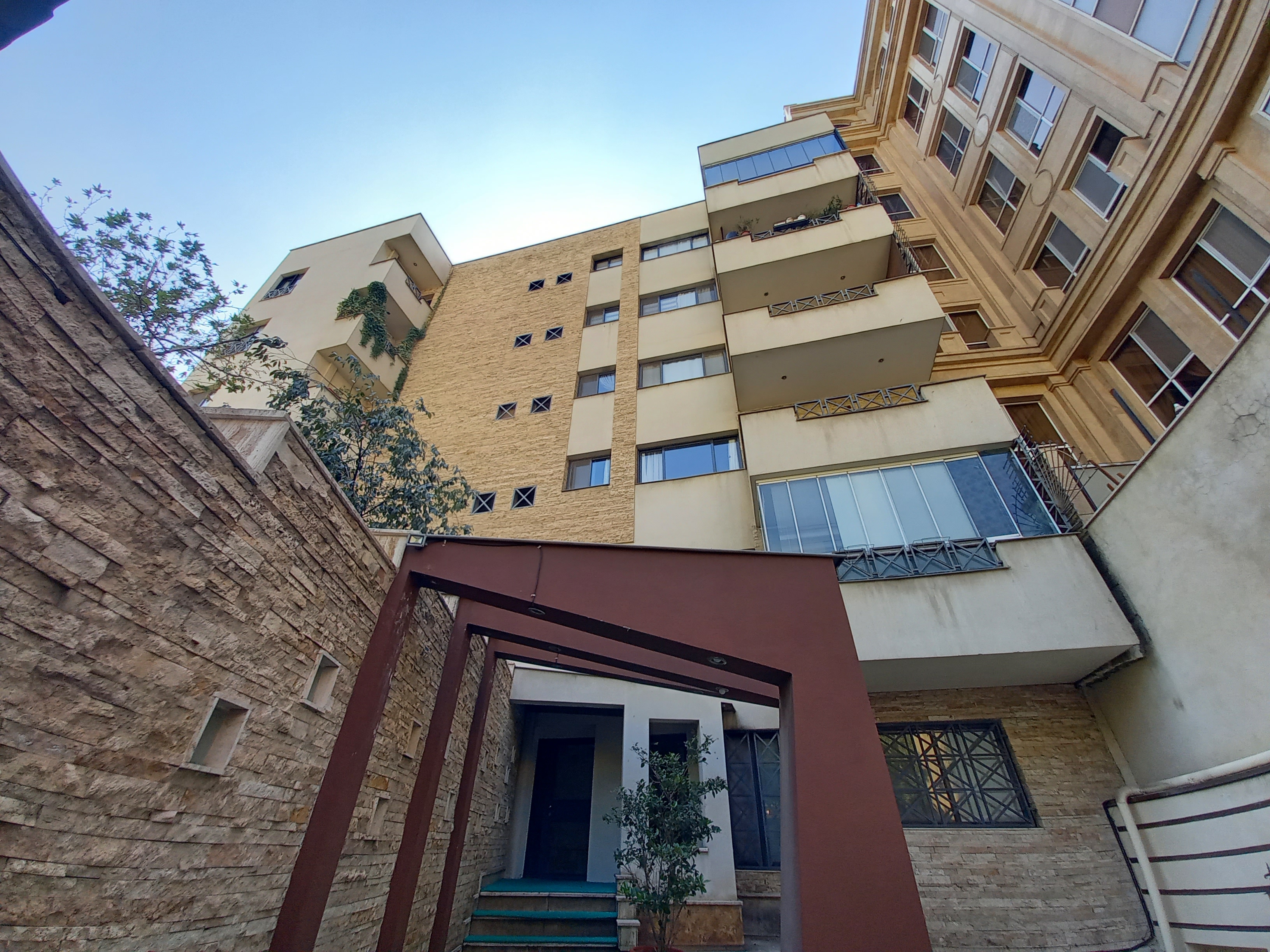 فروش آپارتمان در نیاوران 127 متر استخر فعال