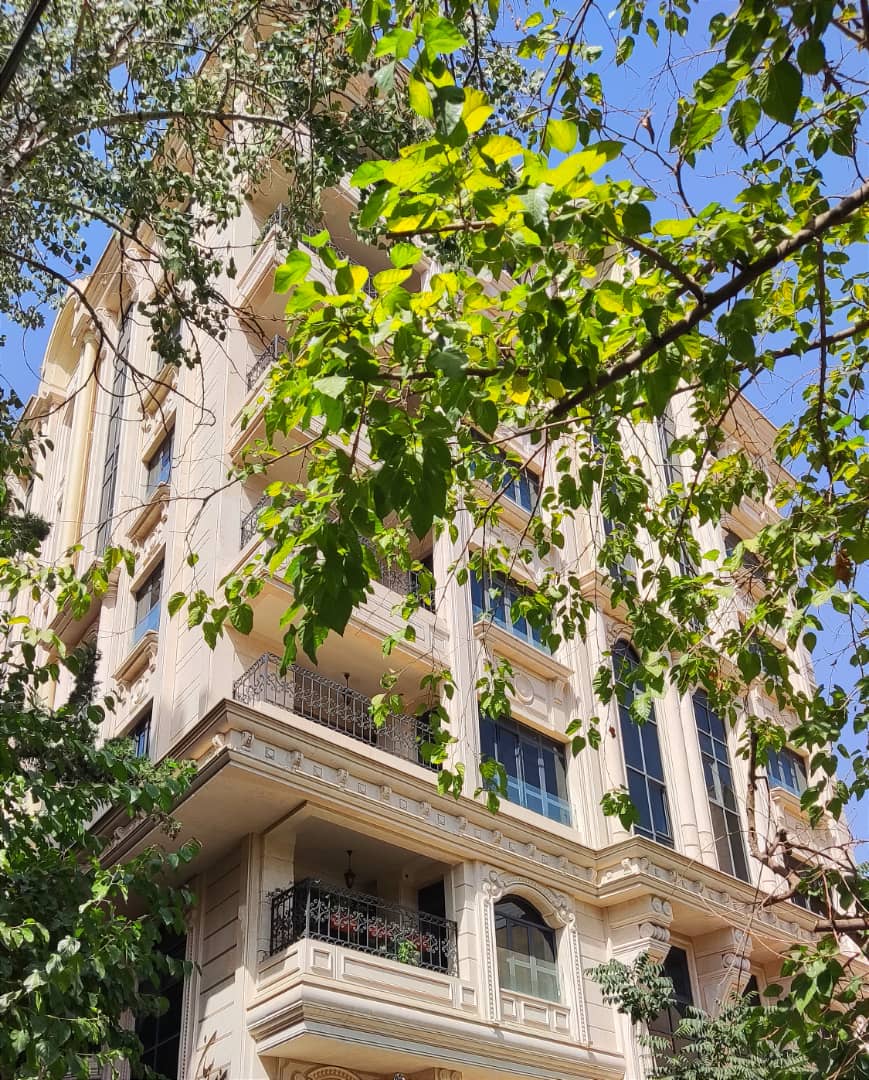 فروش آپارتمان 176 متر فرمانیه شرقی لوکیشن عالی