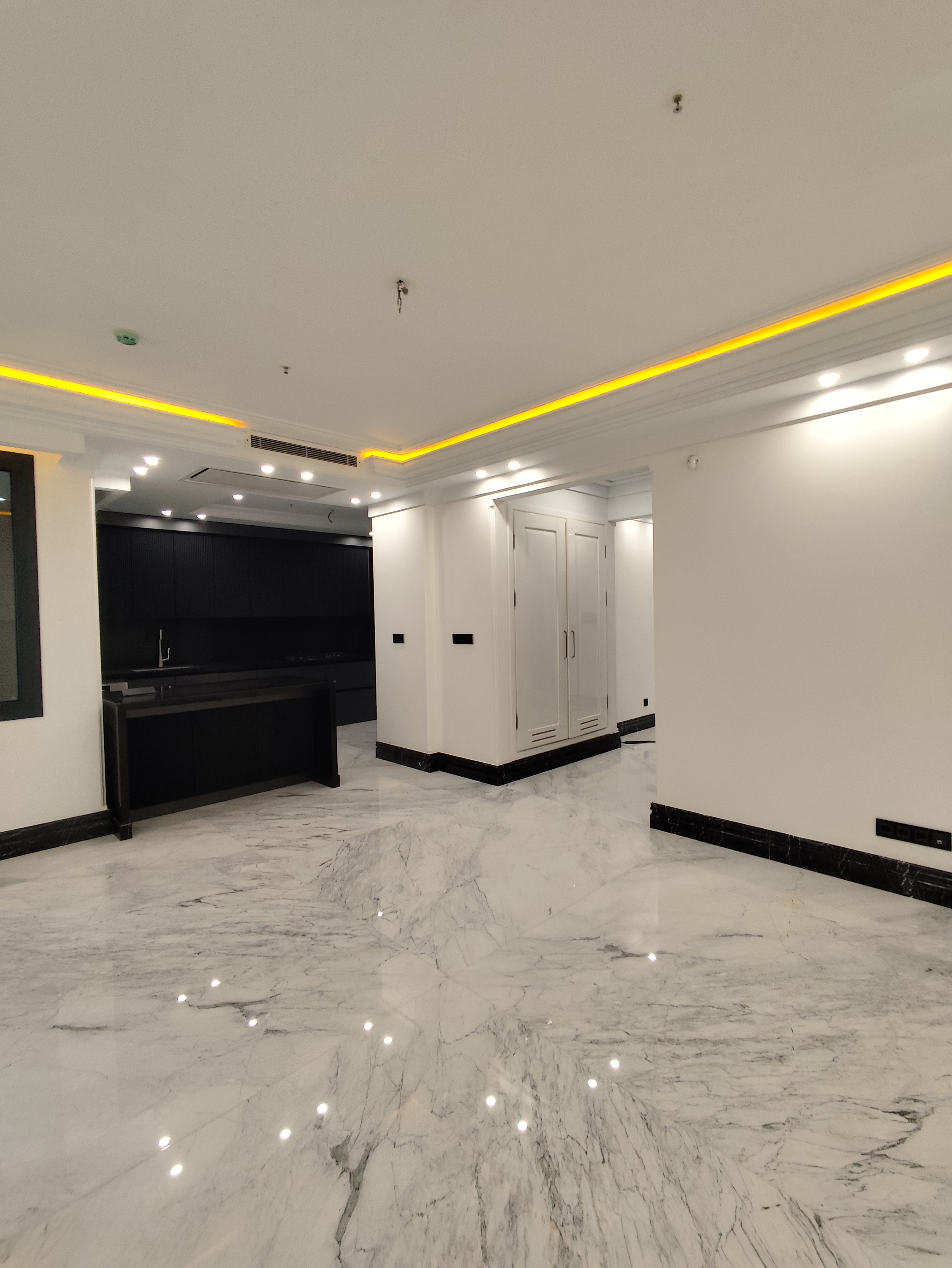 اجاره آپارتمان 240 متری گل سنگ