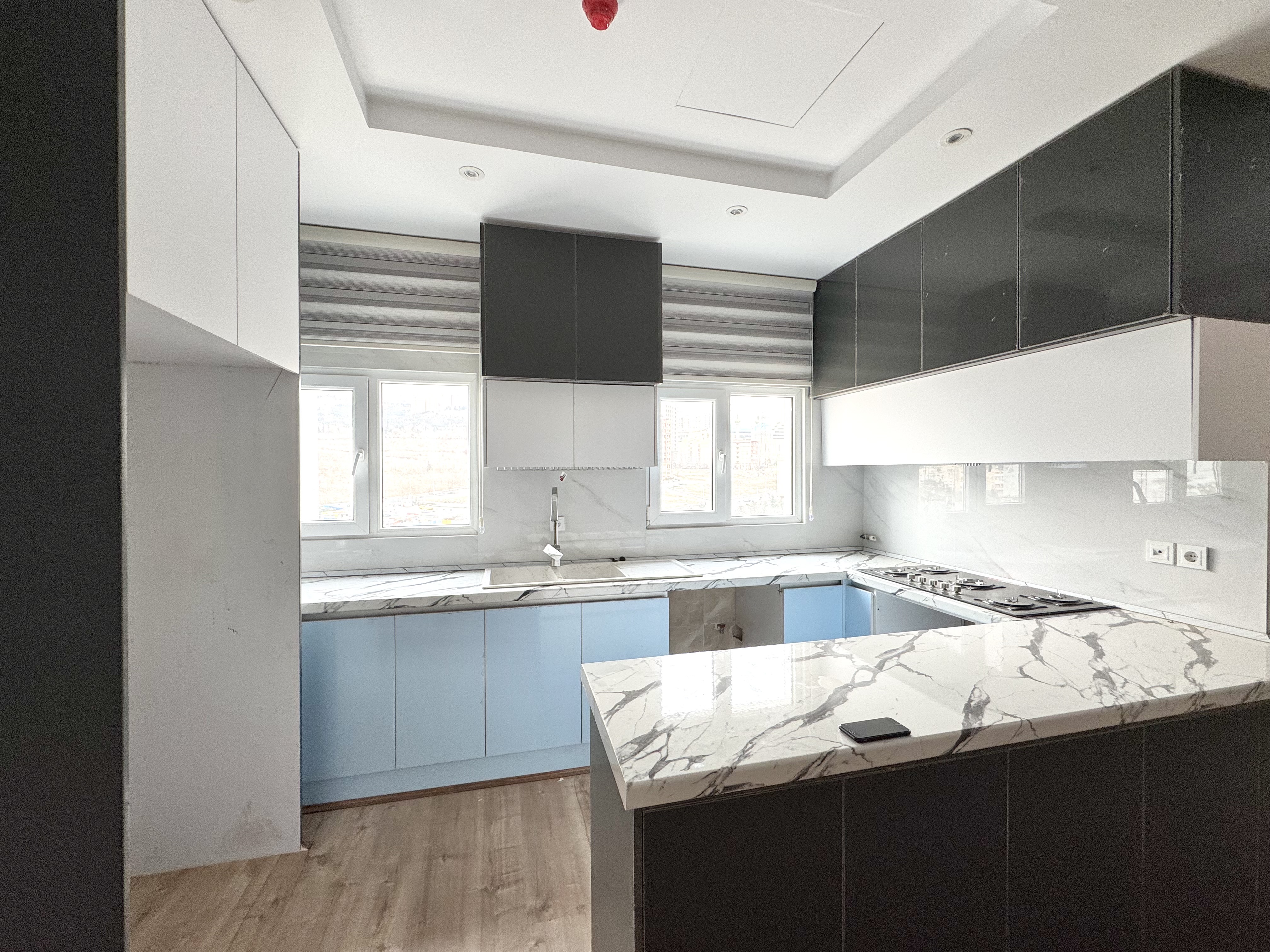 فروش آپارتمان 125 متر سوهانک 2 پارکینگ