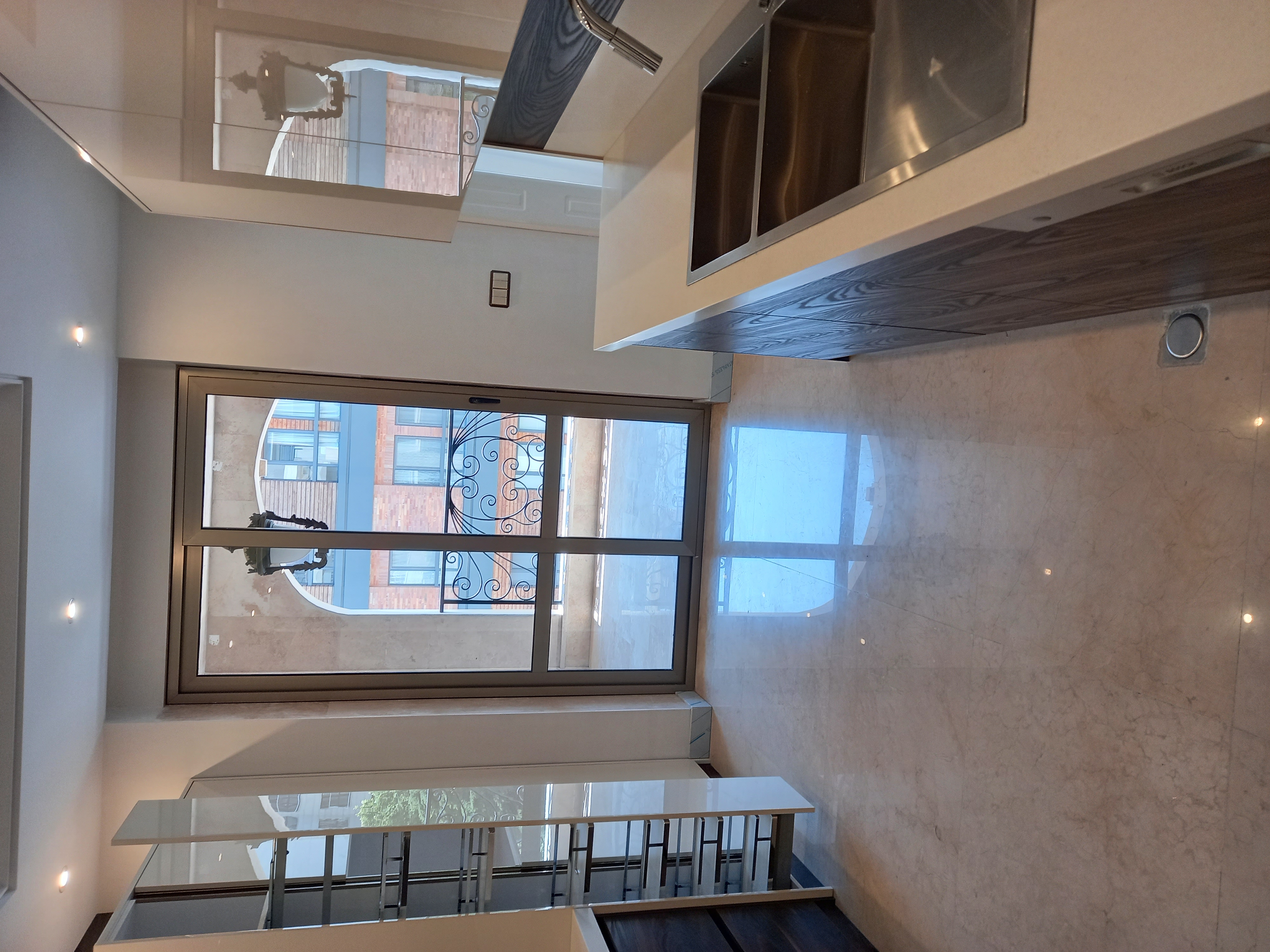 فروش آپارتمان 230 متر فرمانیه تکواحد نور و نقشه لوکیشن ارتفاع سقف