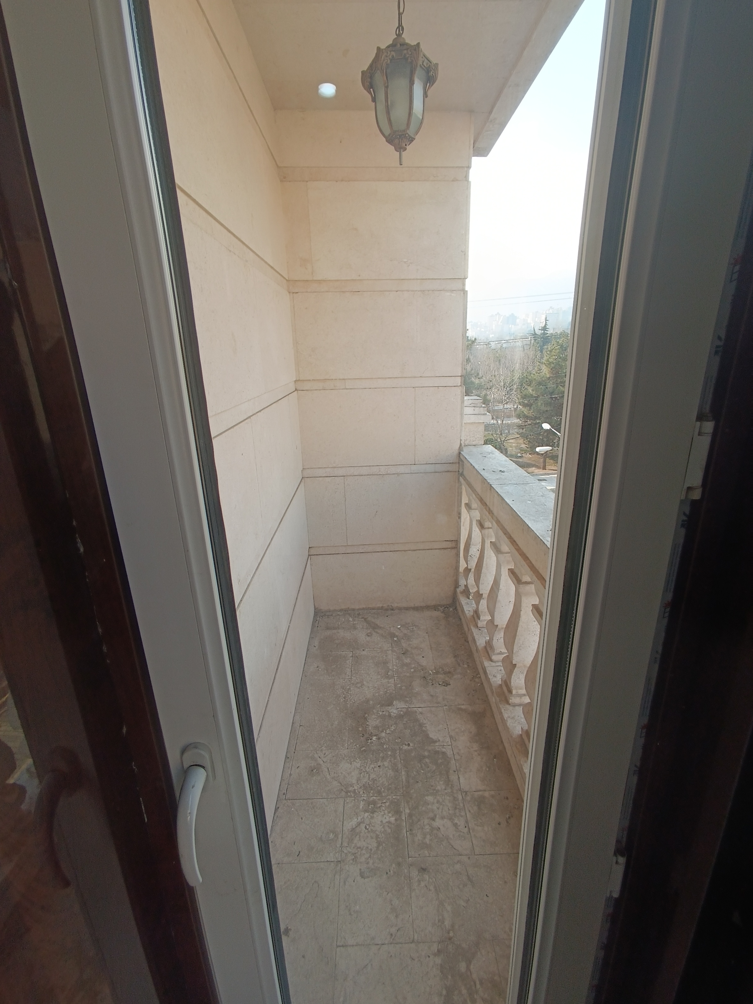 آپارتمان فروشی 110 متر شهرک گلها 2 بالکن ویو دار 1 مستر