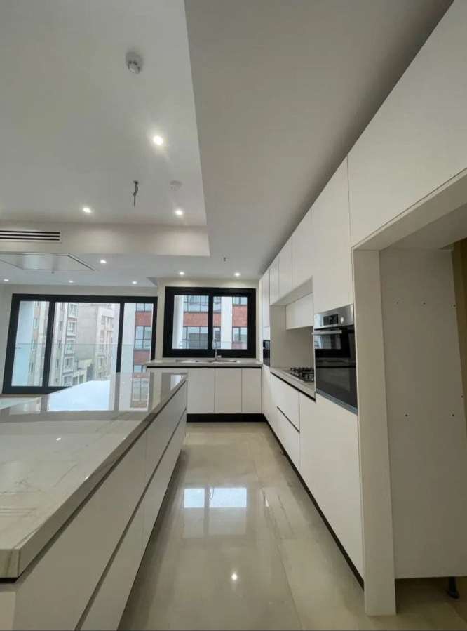 اجاره آپارتمان 170متر فرمانیه فول مشاعات