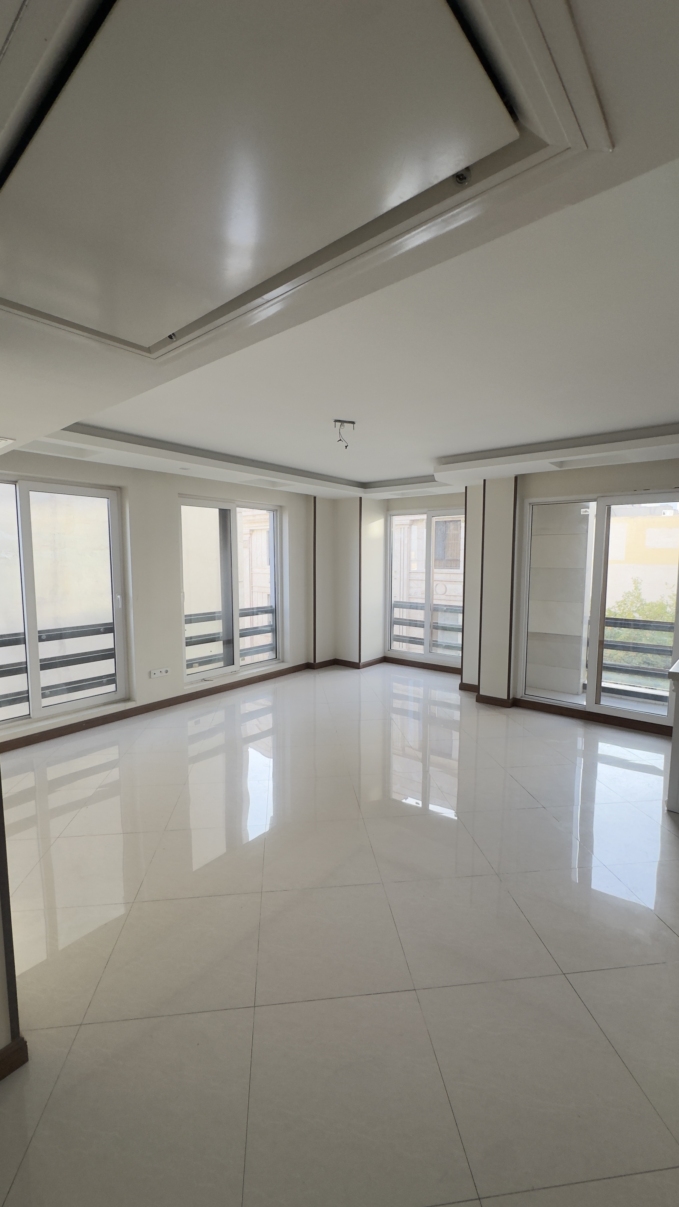 105 متر دو خواب فول مشاعات