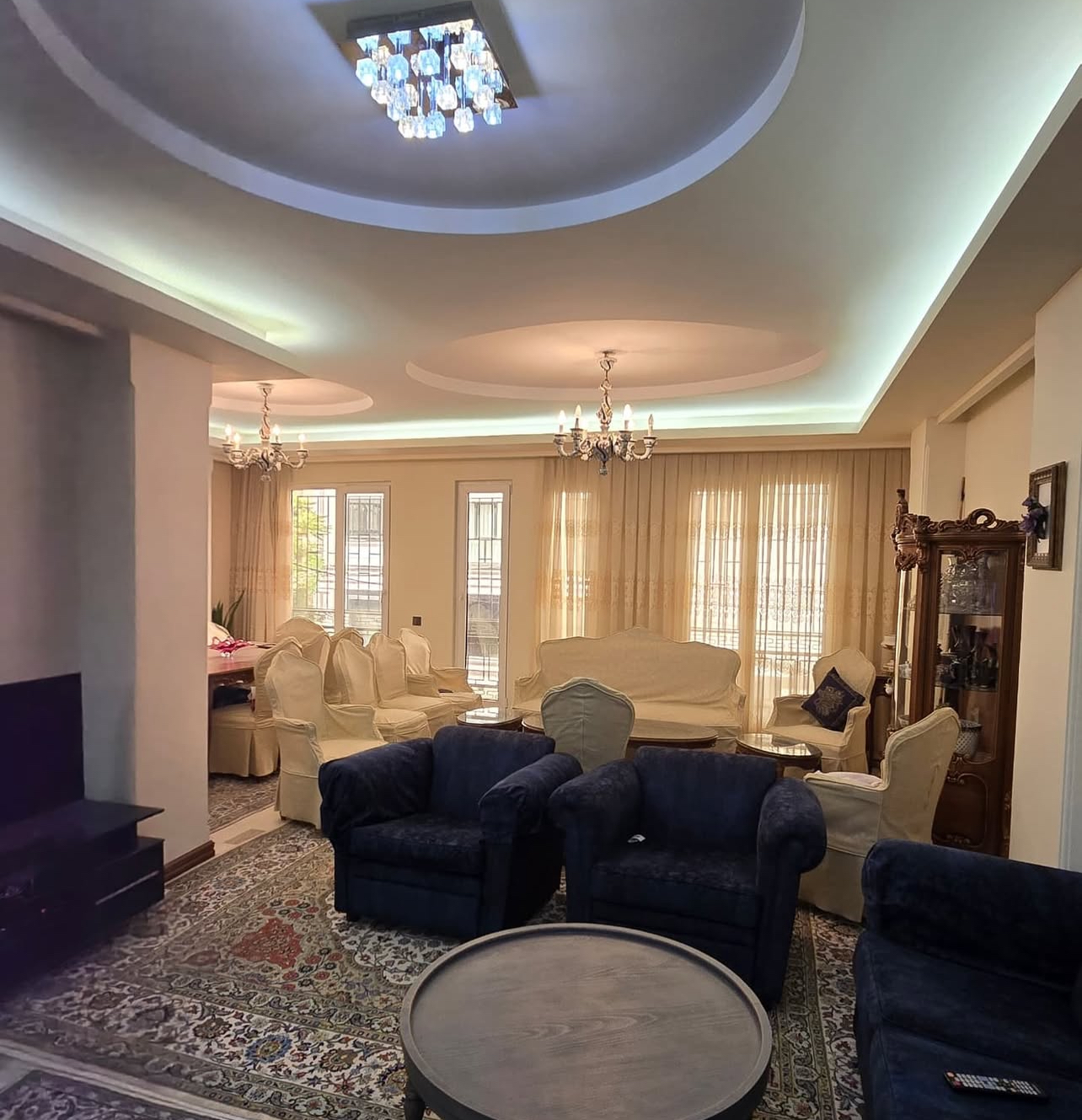 فروش 100 متر آپارتمان دیباجی جنوبی نورگیر مستقیم حیاط