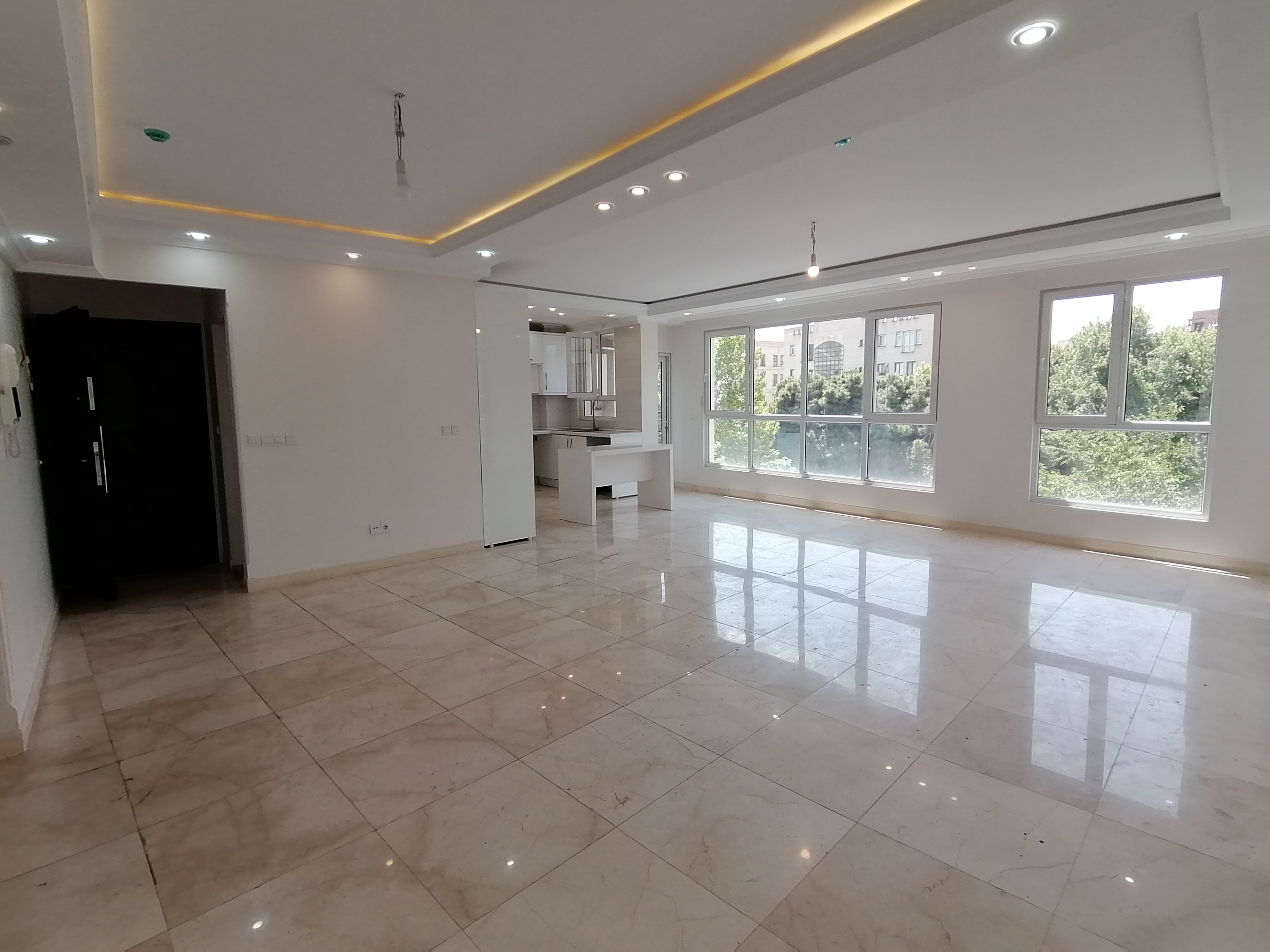 فروش آپارتمان 100 متر کیکاوس 2خواب آکواریوم نور