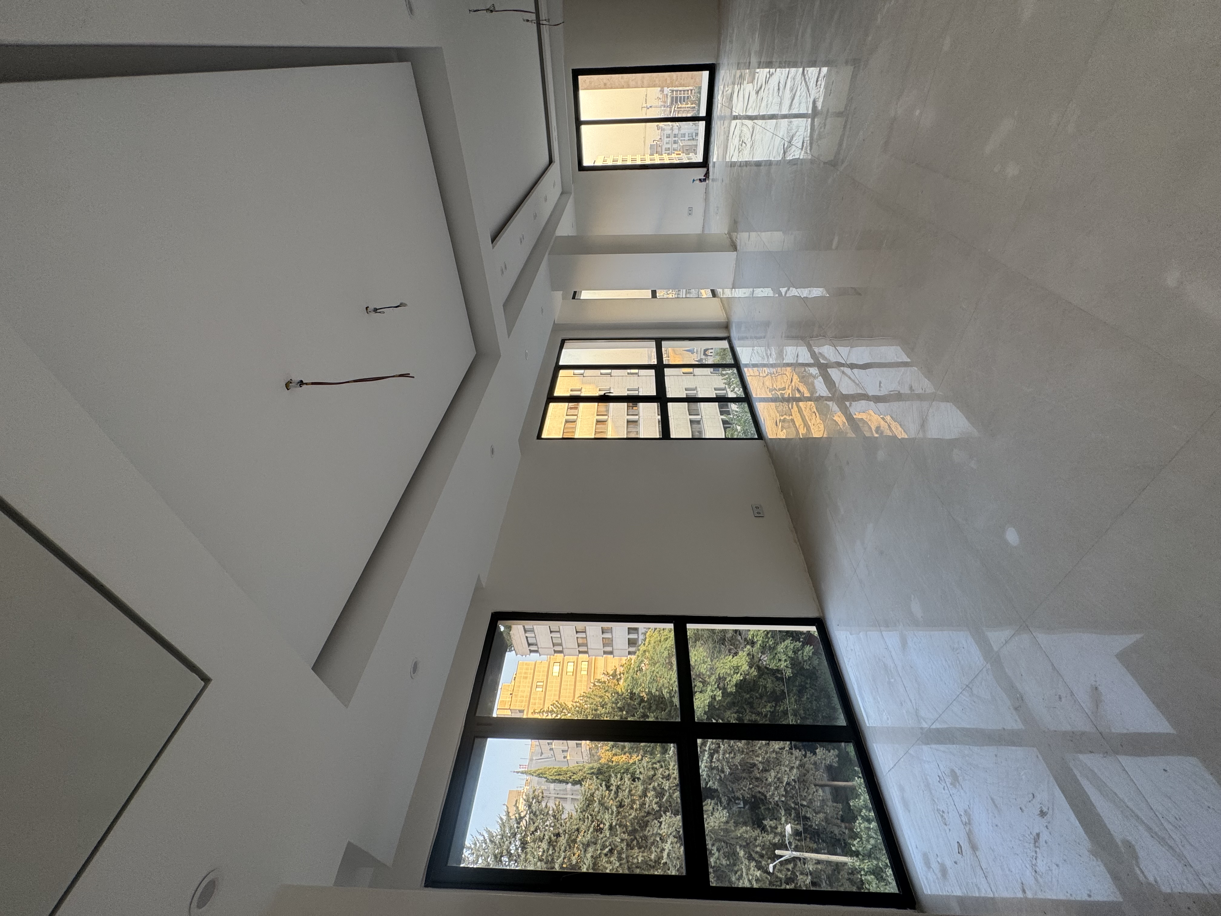 فروش آپارتمان 220 متر اجودانیه نوساز مدرن