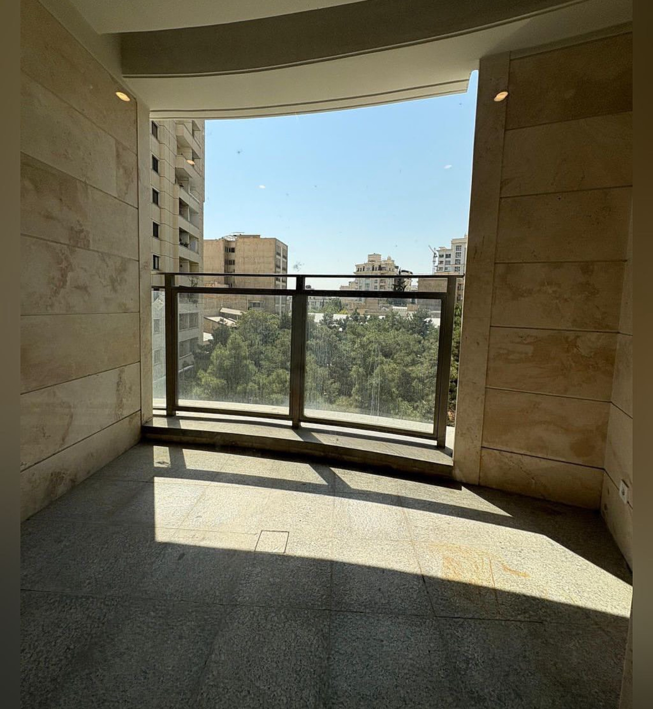 اجاره آپارتمان 220 متر نیاوران