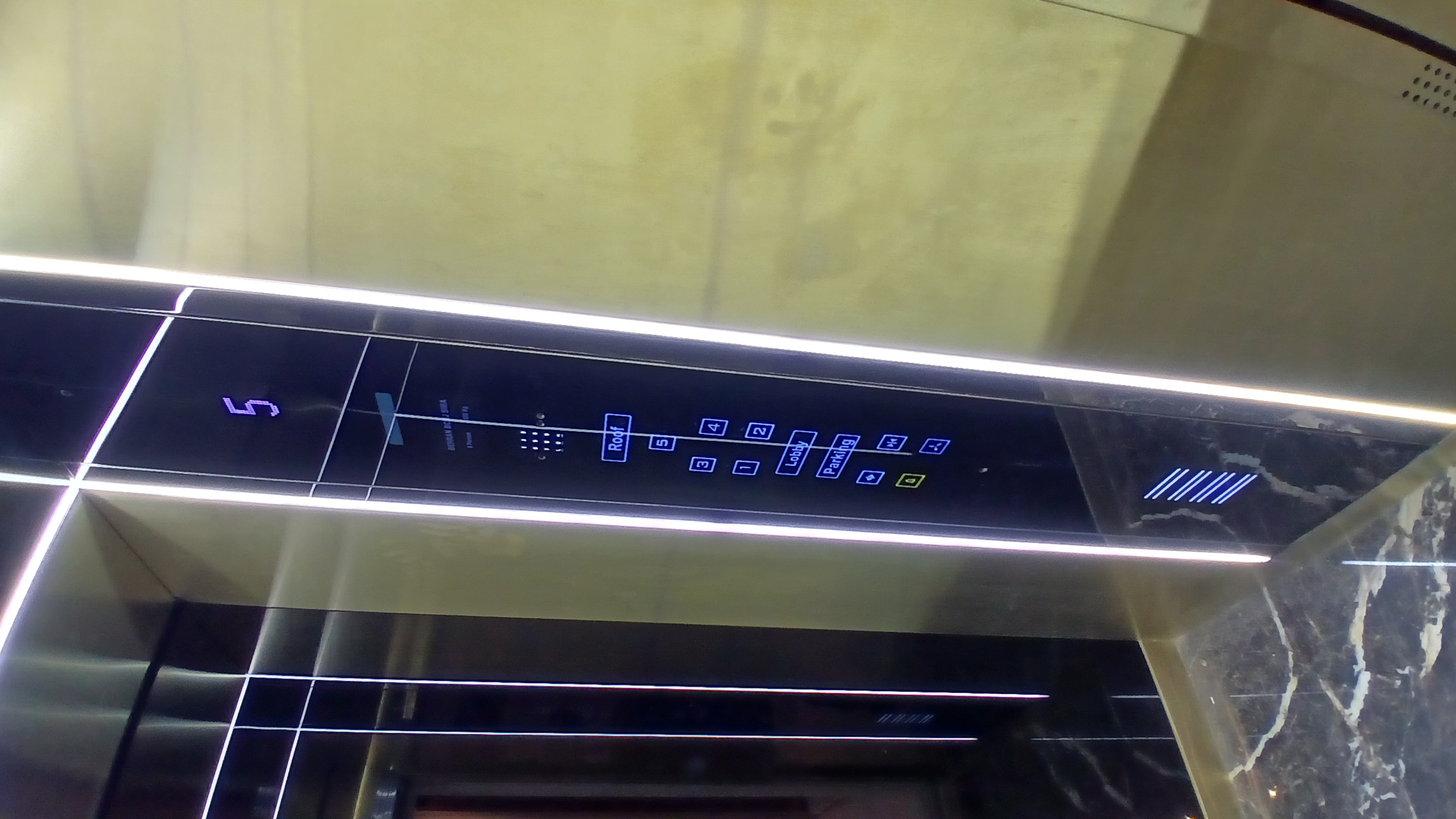 فروش آپارتمان 210 متر هفت حوض سرتاسر نور تاپ لوکیشن