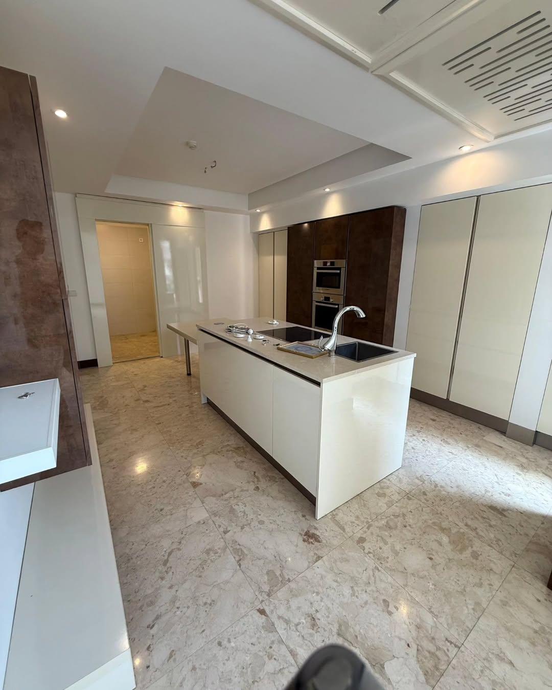 اجاره آپارتمان 215 متر اقدسیه فول فرنیش متریال وارداتی