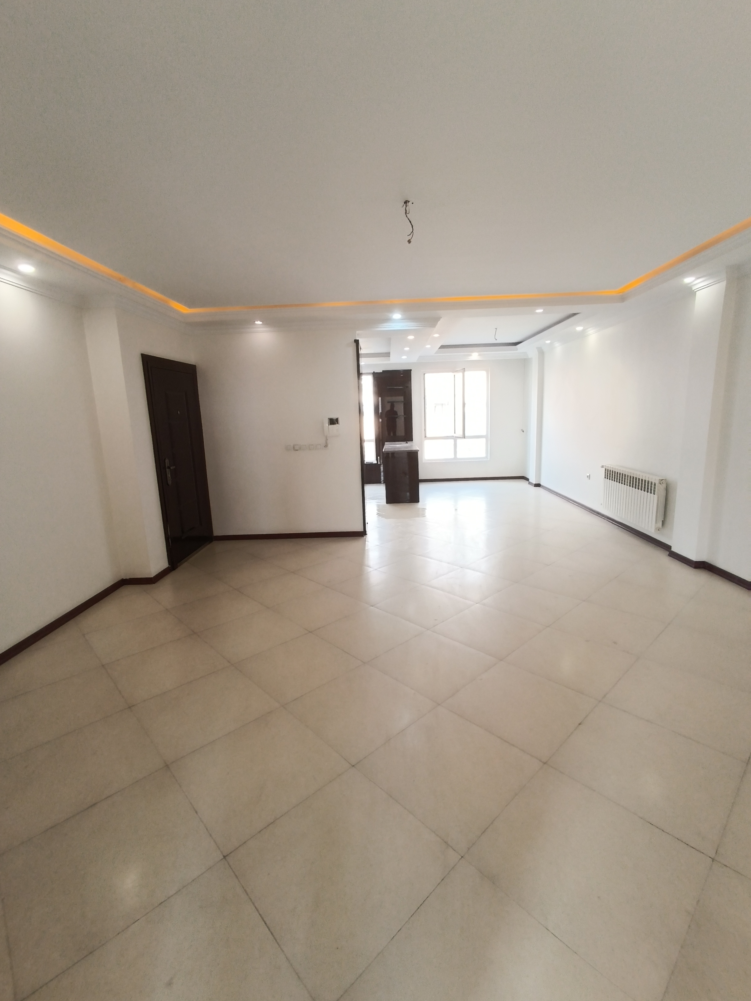 آپارتمان فروشی 110 متر شهرک گلها 2 بالکن ویو دار 1 مستر