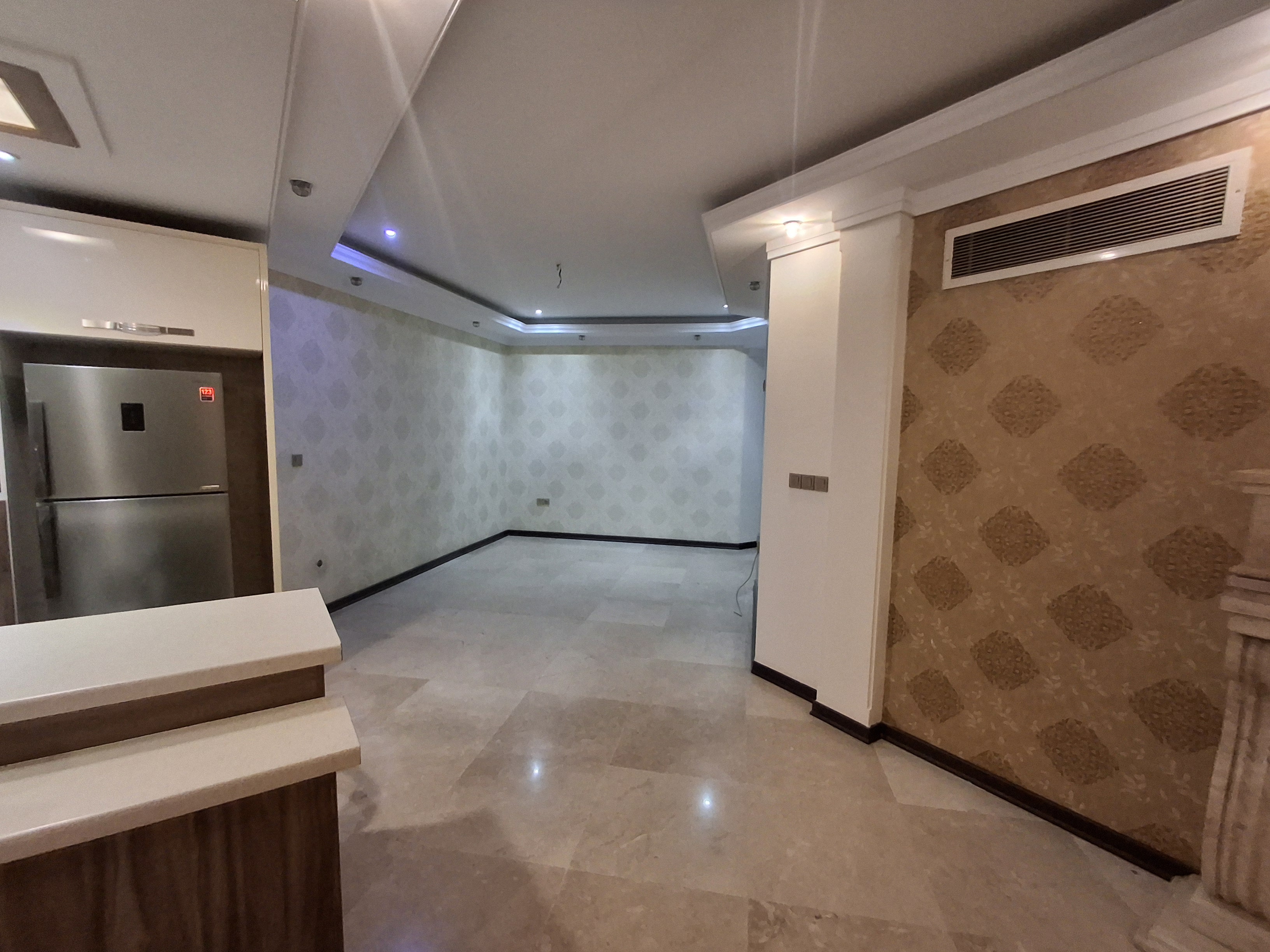 فروش اپارتمان 135 متر  آجودانیه