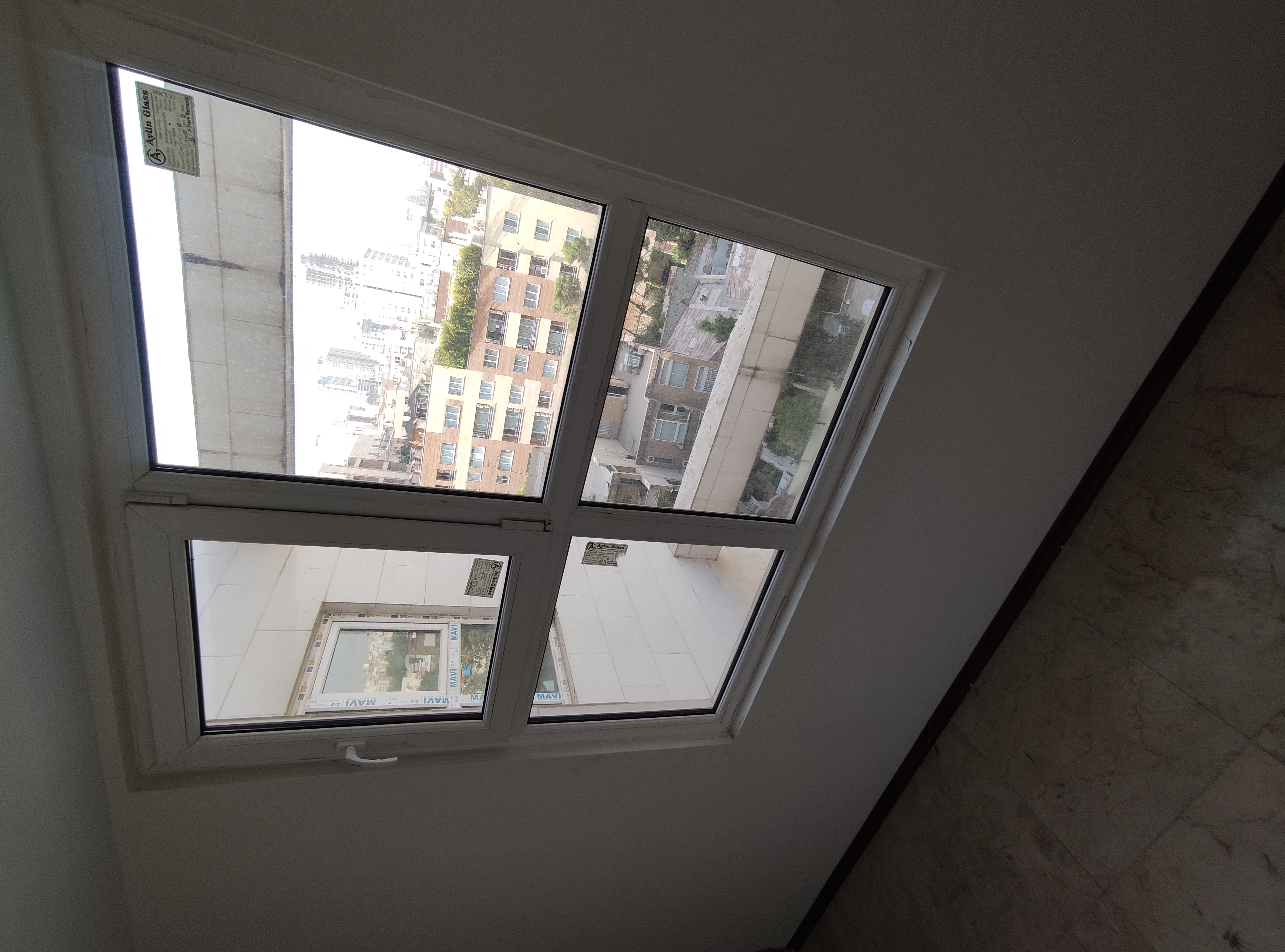 فروش آپارتمان 103 متر زرگنده کلید نخورده