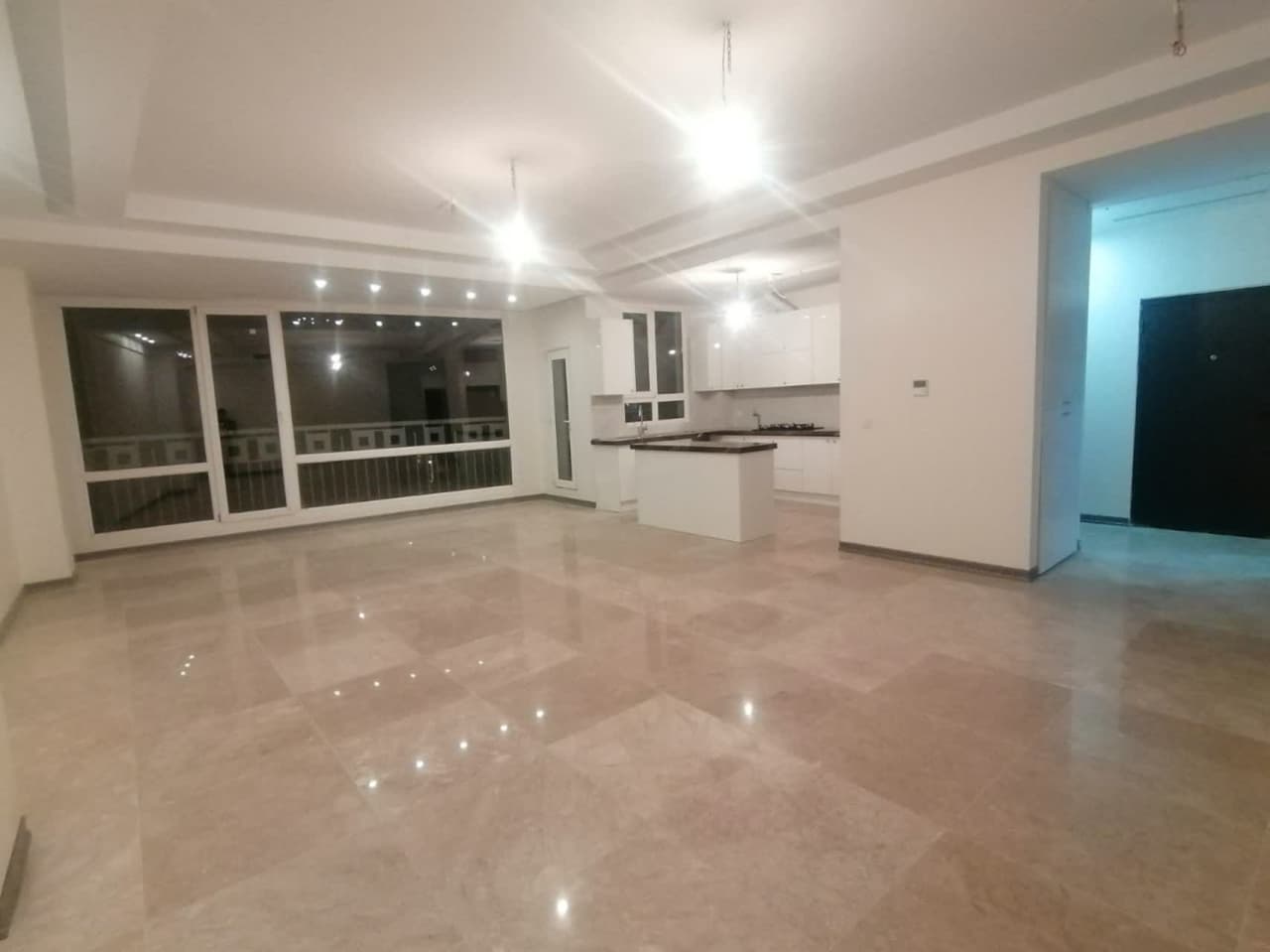 اجاره آپارتمان 230 متر نیاوران برند