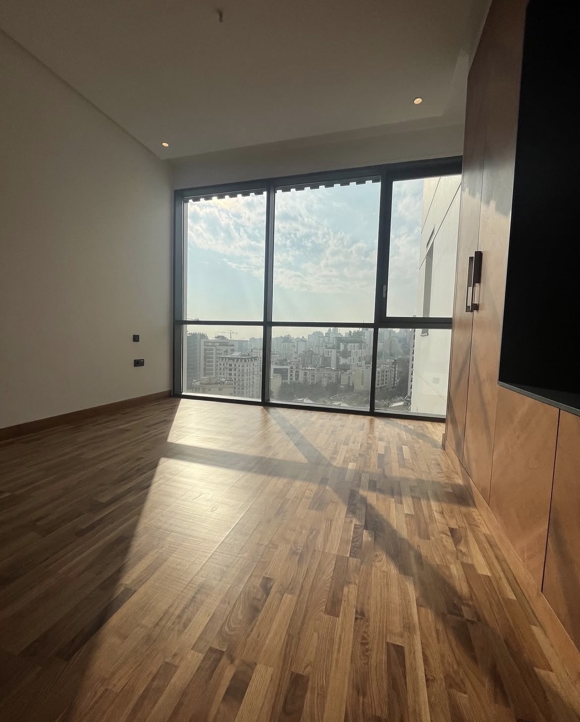 اجاره آپارتمان 245متر نیاوران کلیدنخورده فول‌مشاعات