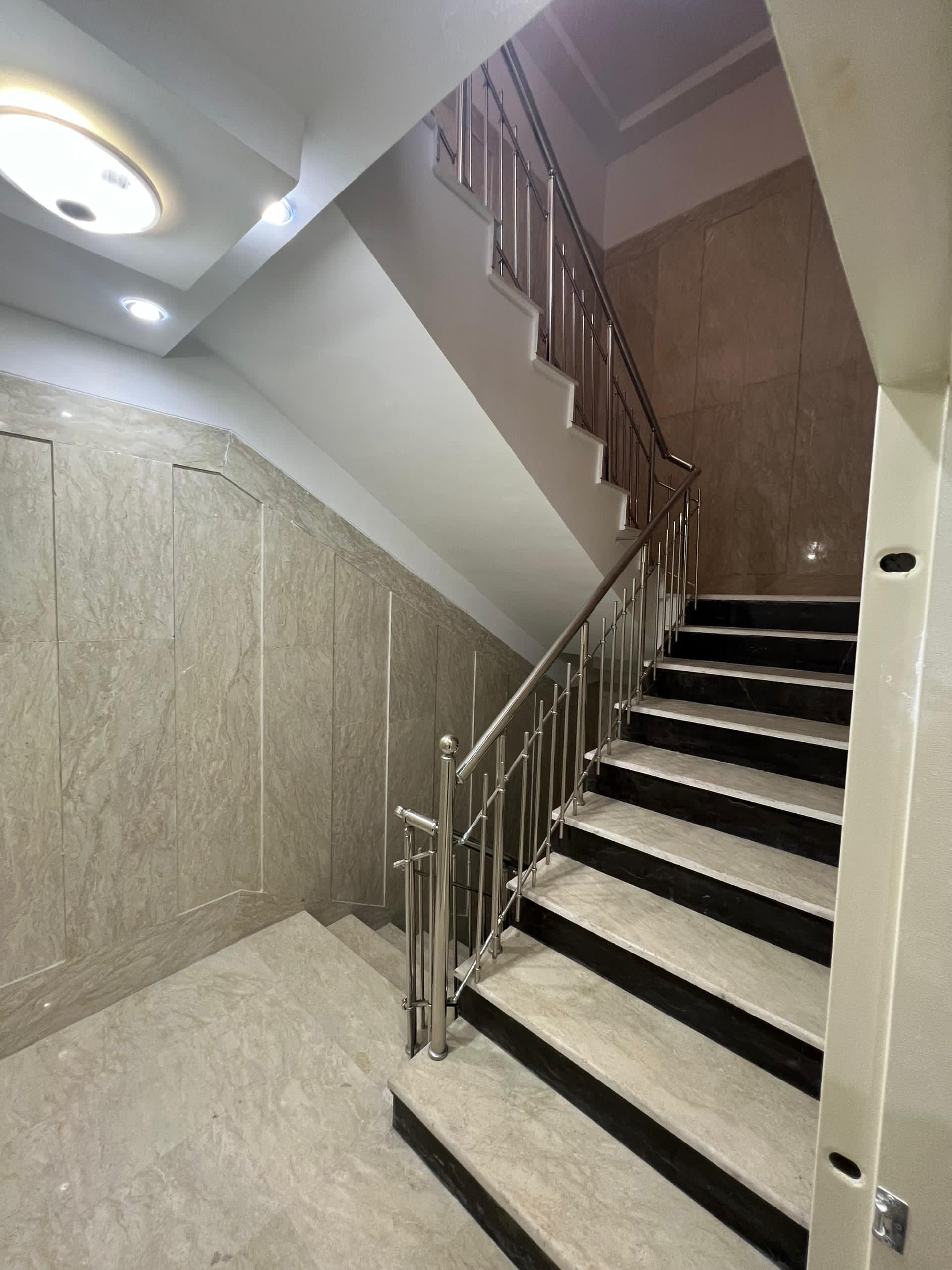 فروش آپارتمان 160 متر دیباجی جنوبی کلید نخورده