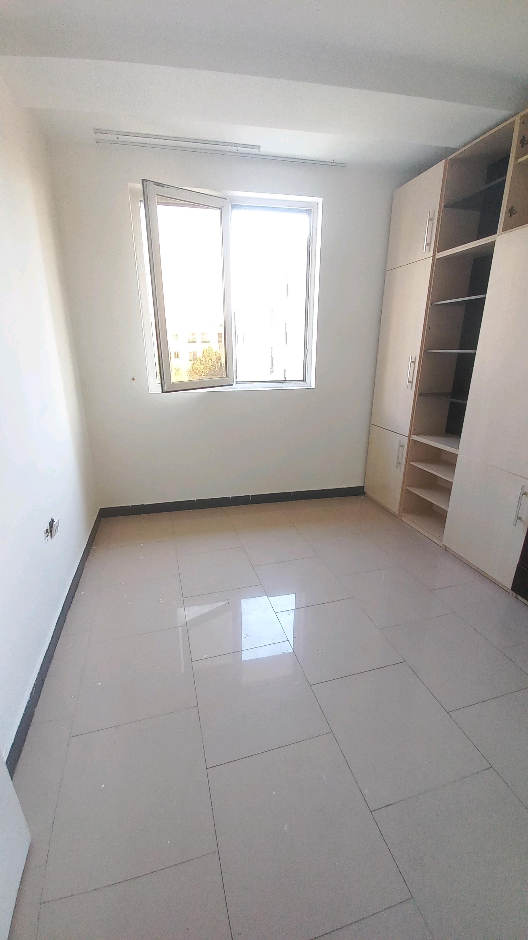 اجاره آپارتمان 80 متر درب دوم تاپ لوکیشن نورگیر