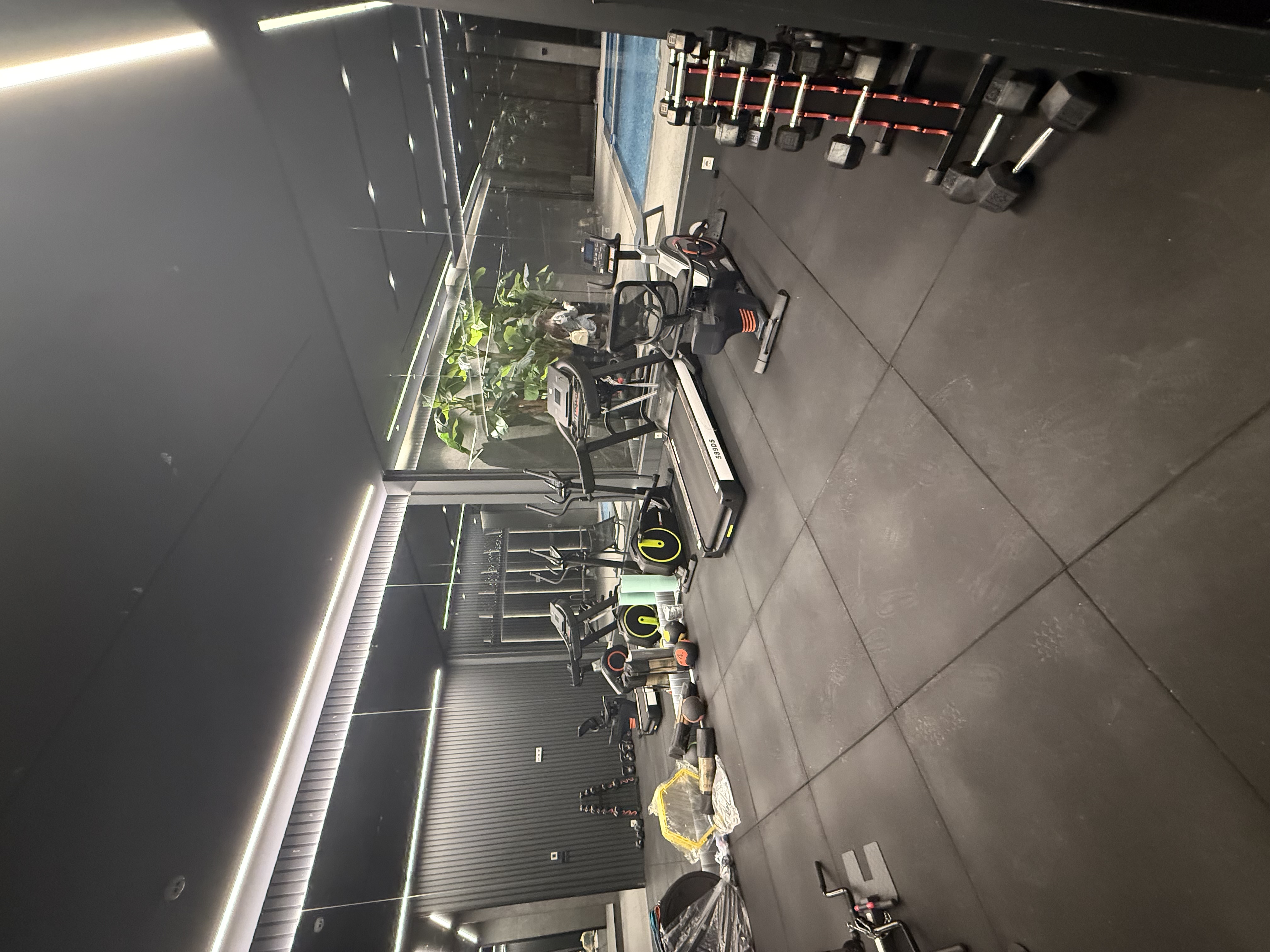 فروش آپارتمان 560متر گلستان شمالی فول مشاعات