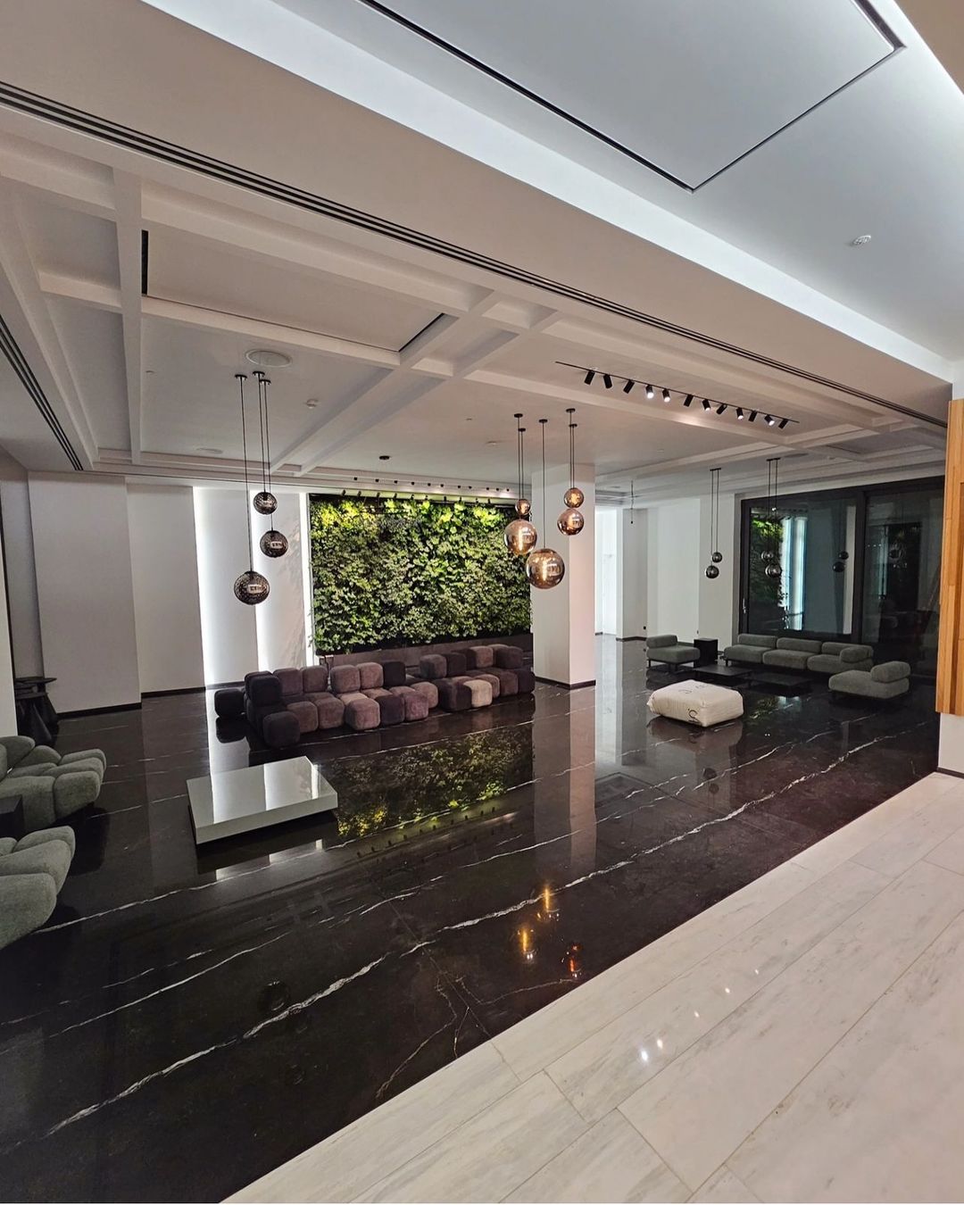 اجاره آپارتمان 199 متر نیاوران