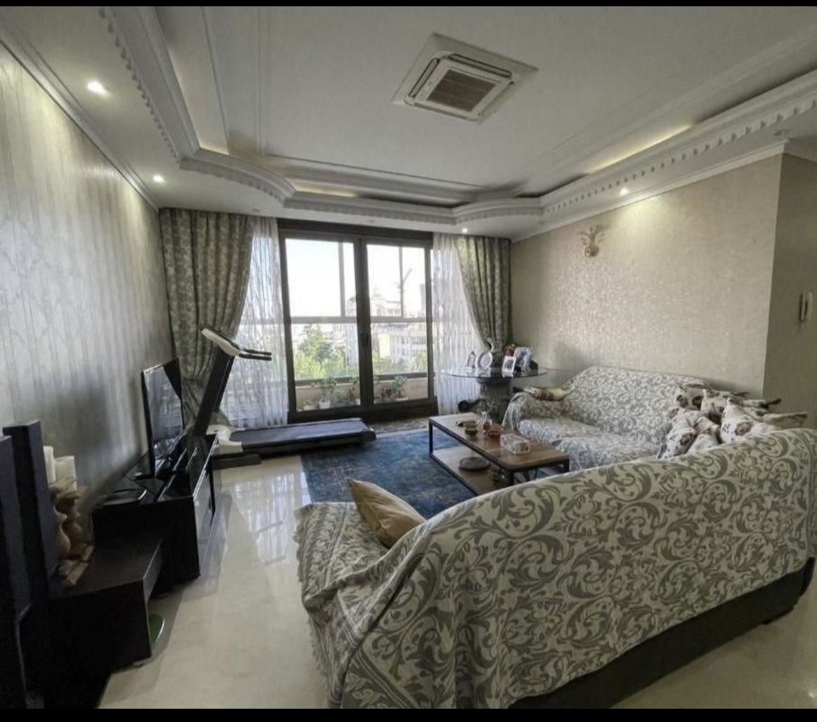 اجاره آپارتمان 230 متر فرمانیه 3 جهت نور مستقیم