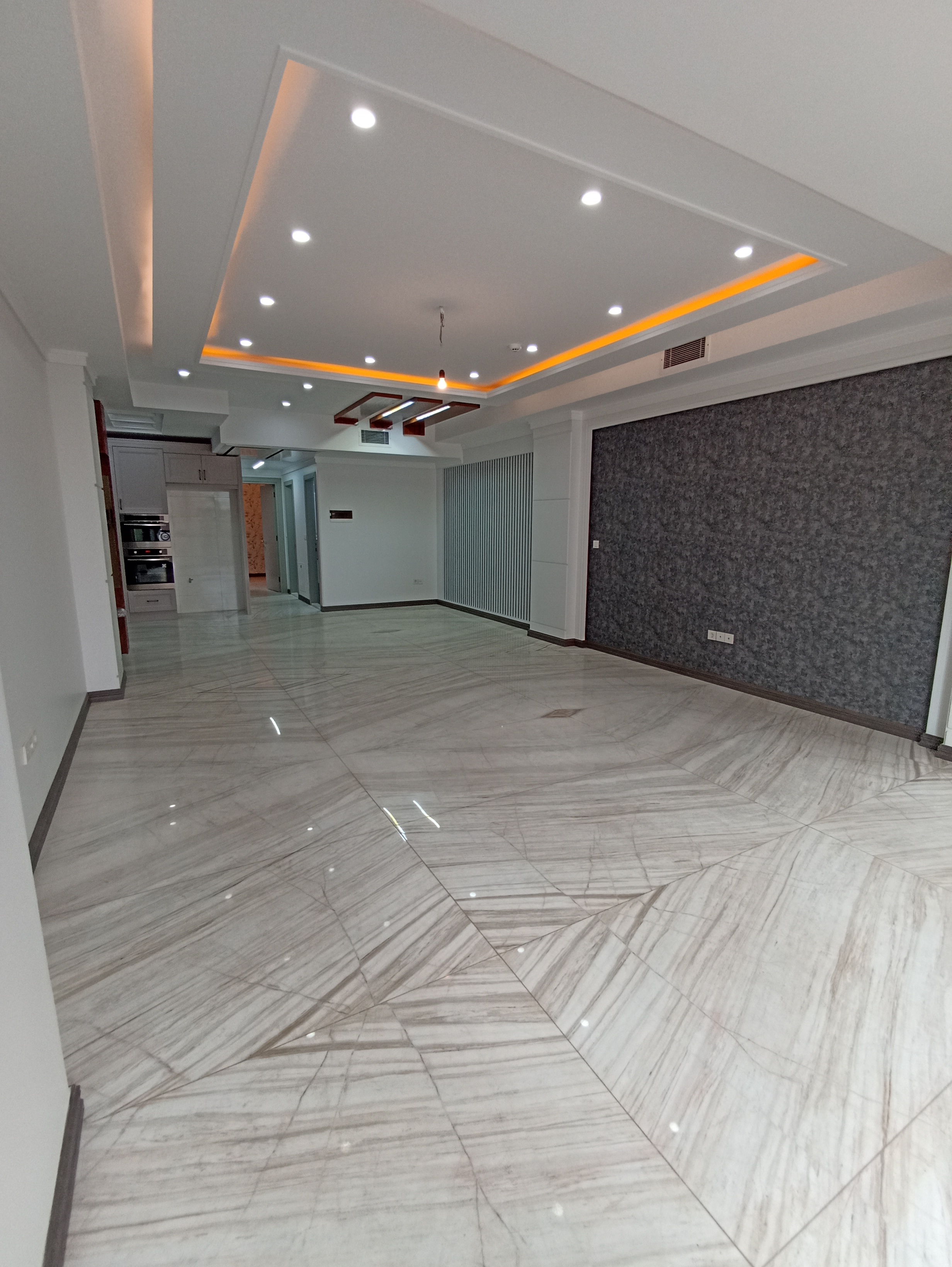 فروش آپارتمان 105 متری پاسداران شاه‌نشین