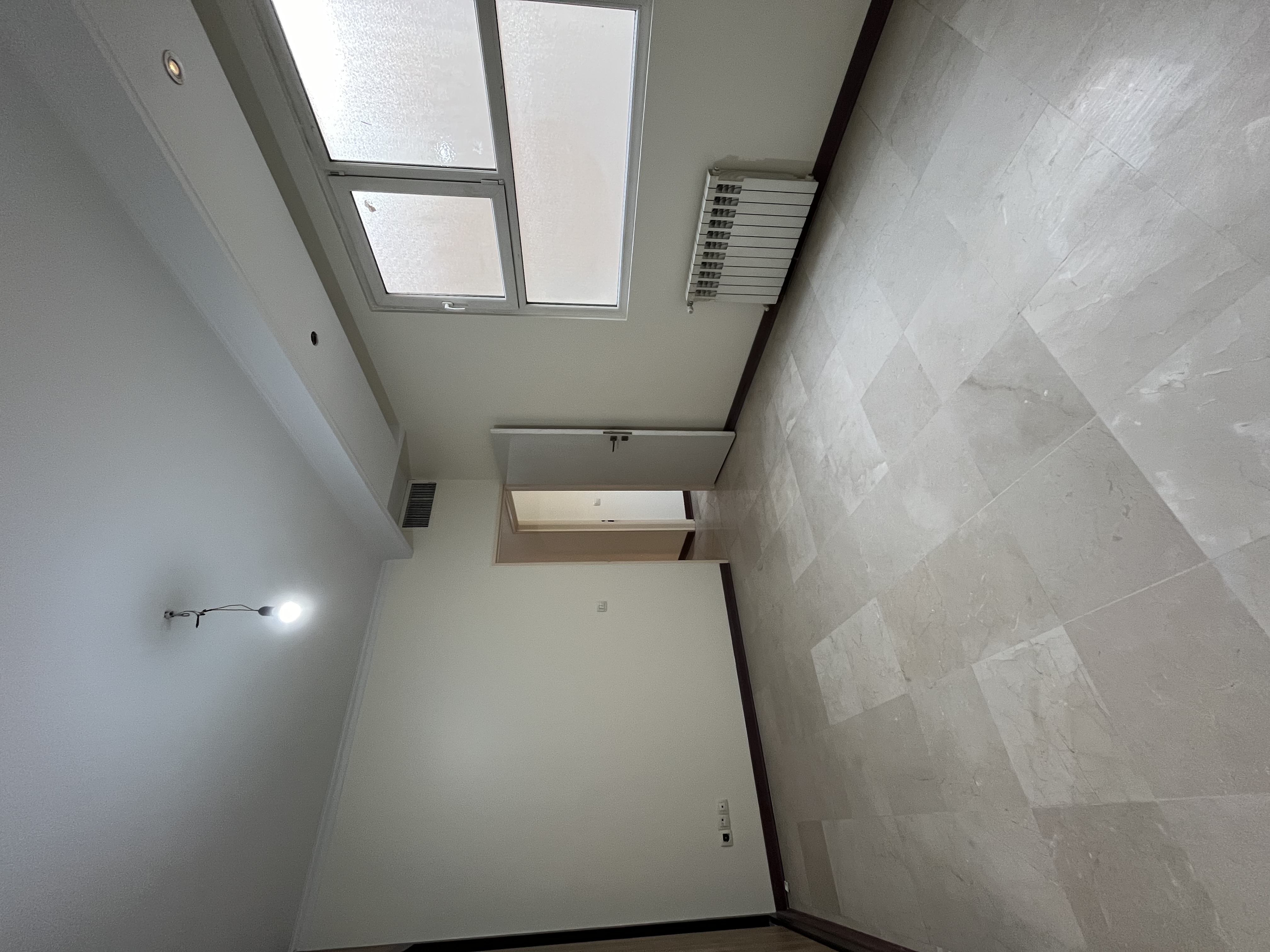 فروش آپارتمان 115 متر دیباجی به آفتاب 2پارکینگ سندی