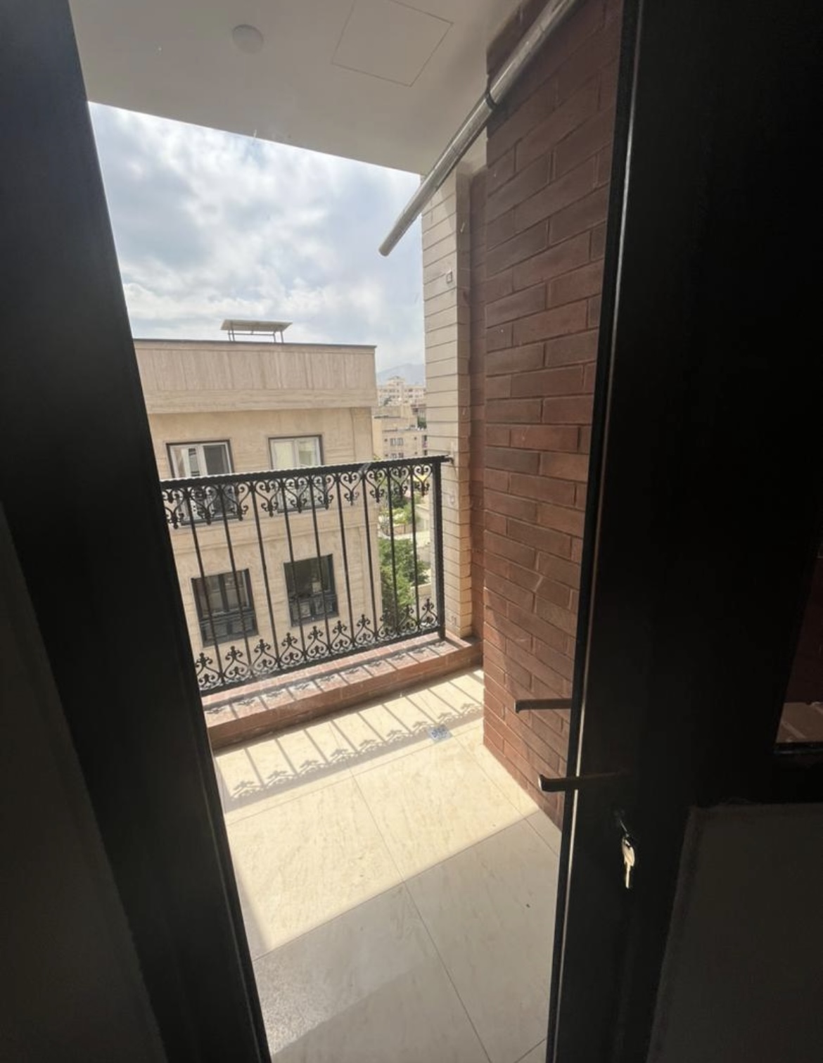 اجاره اداری 130 متر  اندرزگو