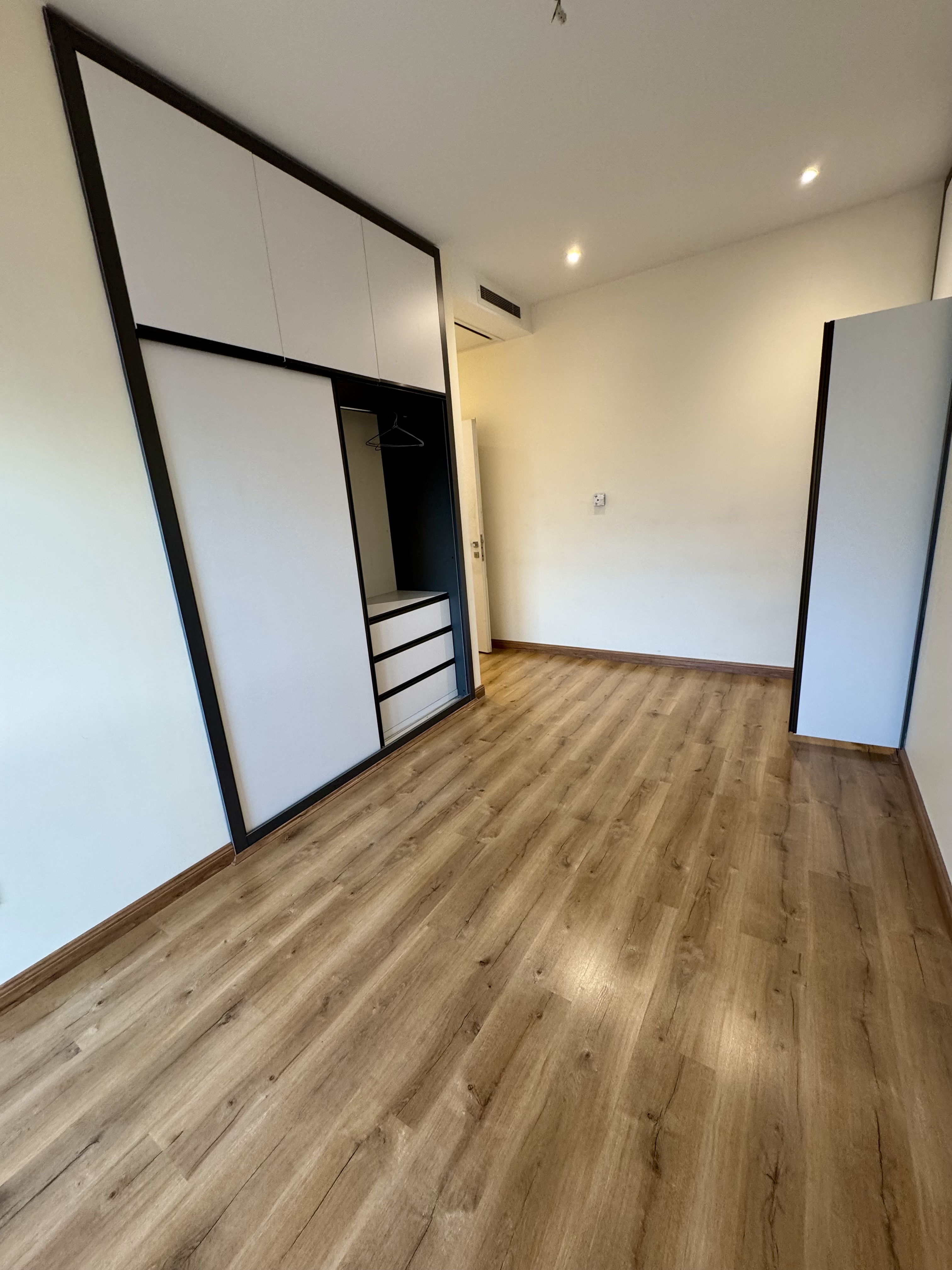 فروش آپارتمان 100 متر سوهانک ویو ابدی